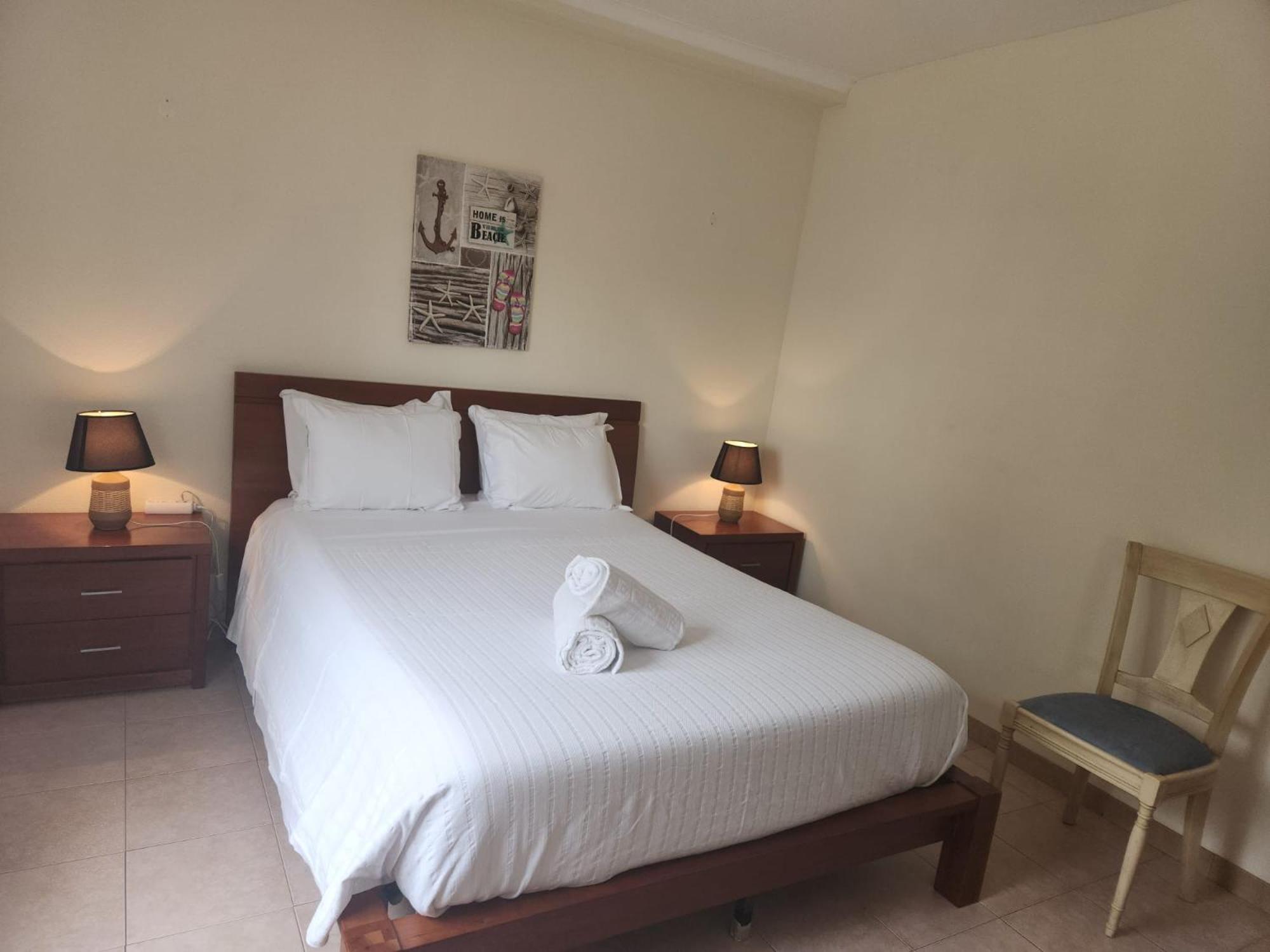Double Room with Shared Bathroom photo 2