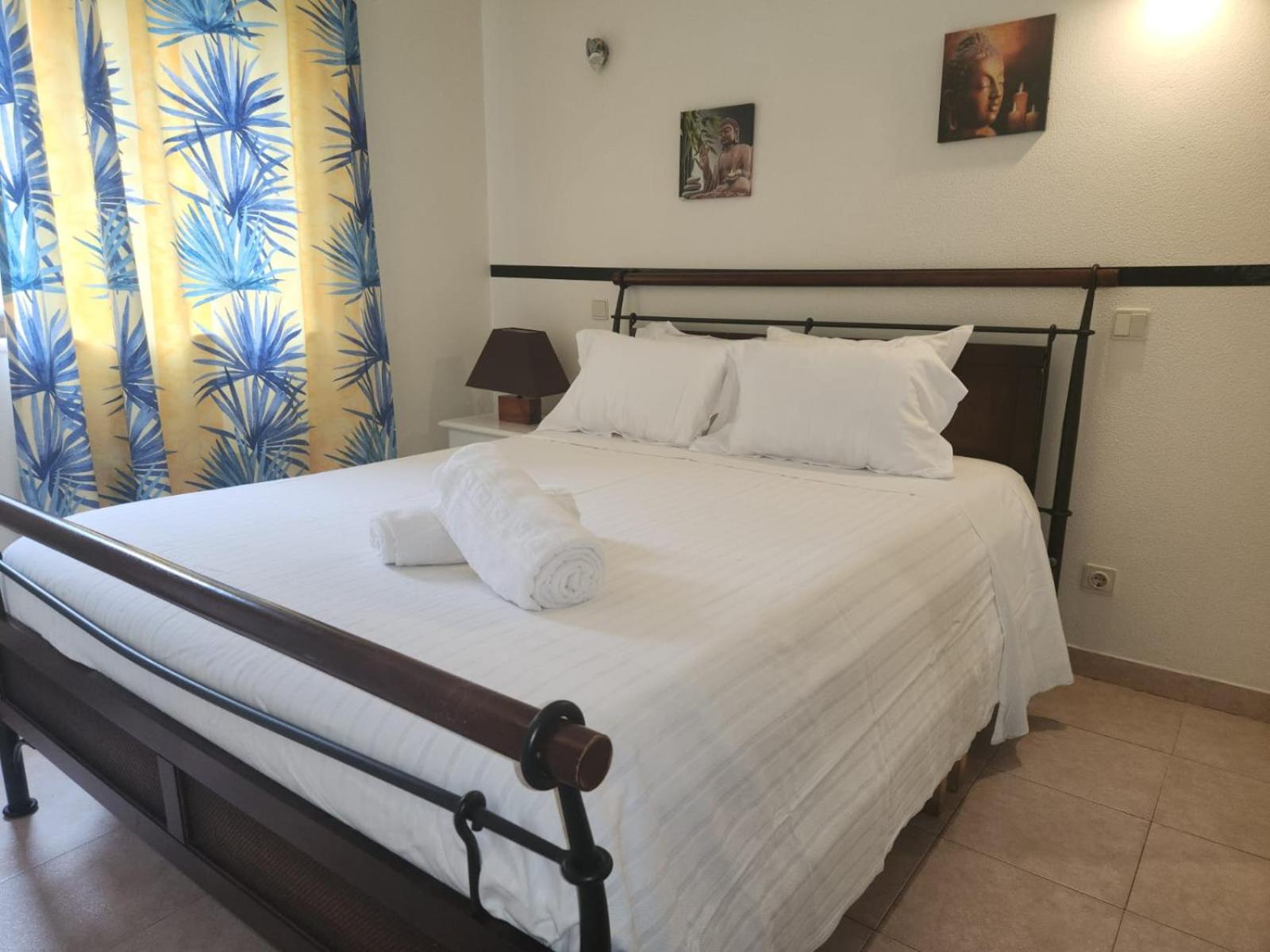 Economy Double Room with Shared Bathroom photo 3