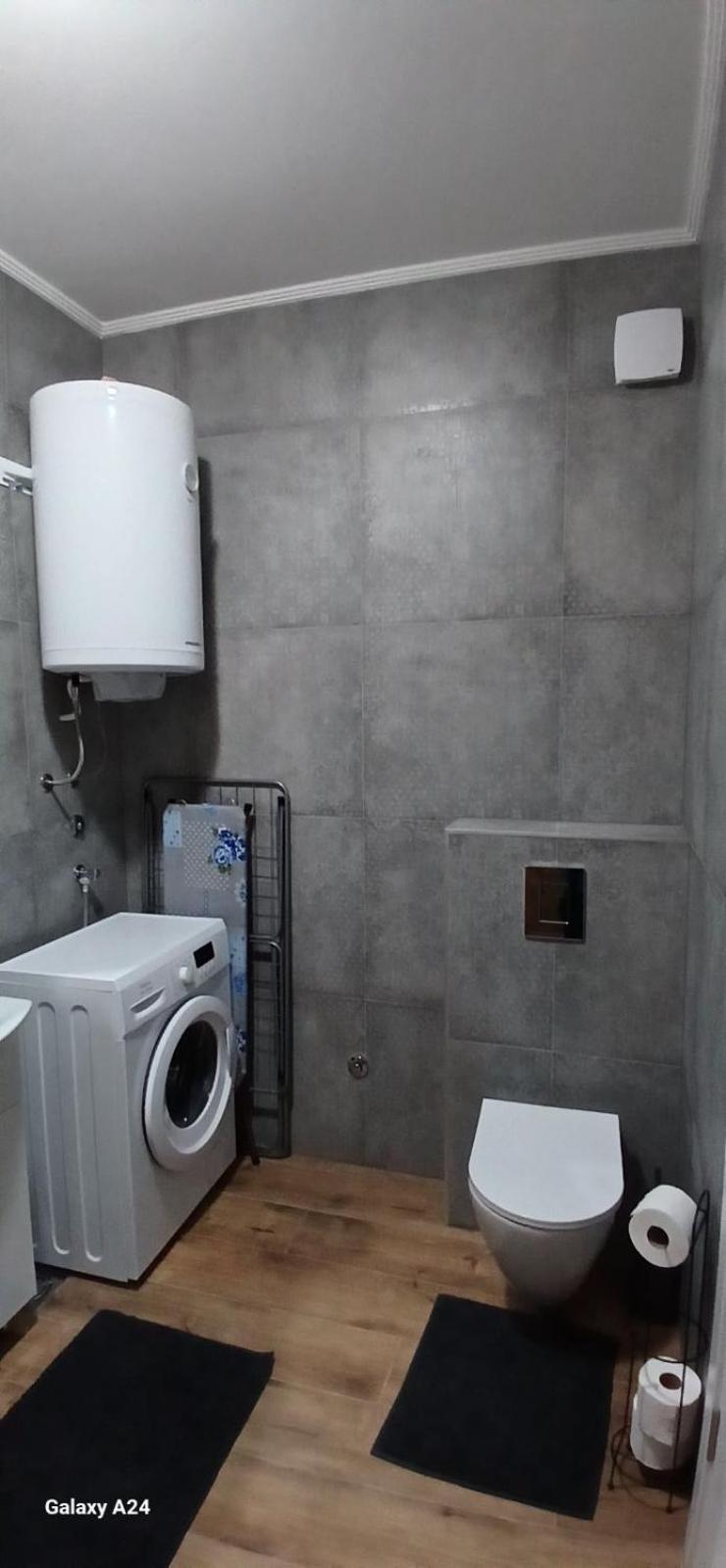 Studio Apartment photo 3