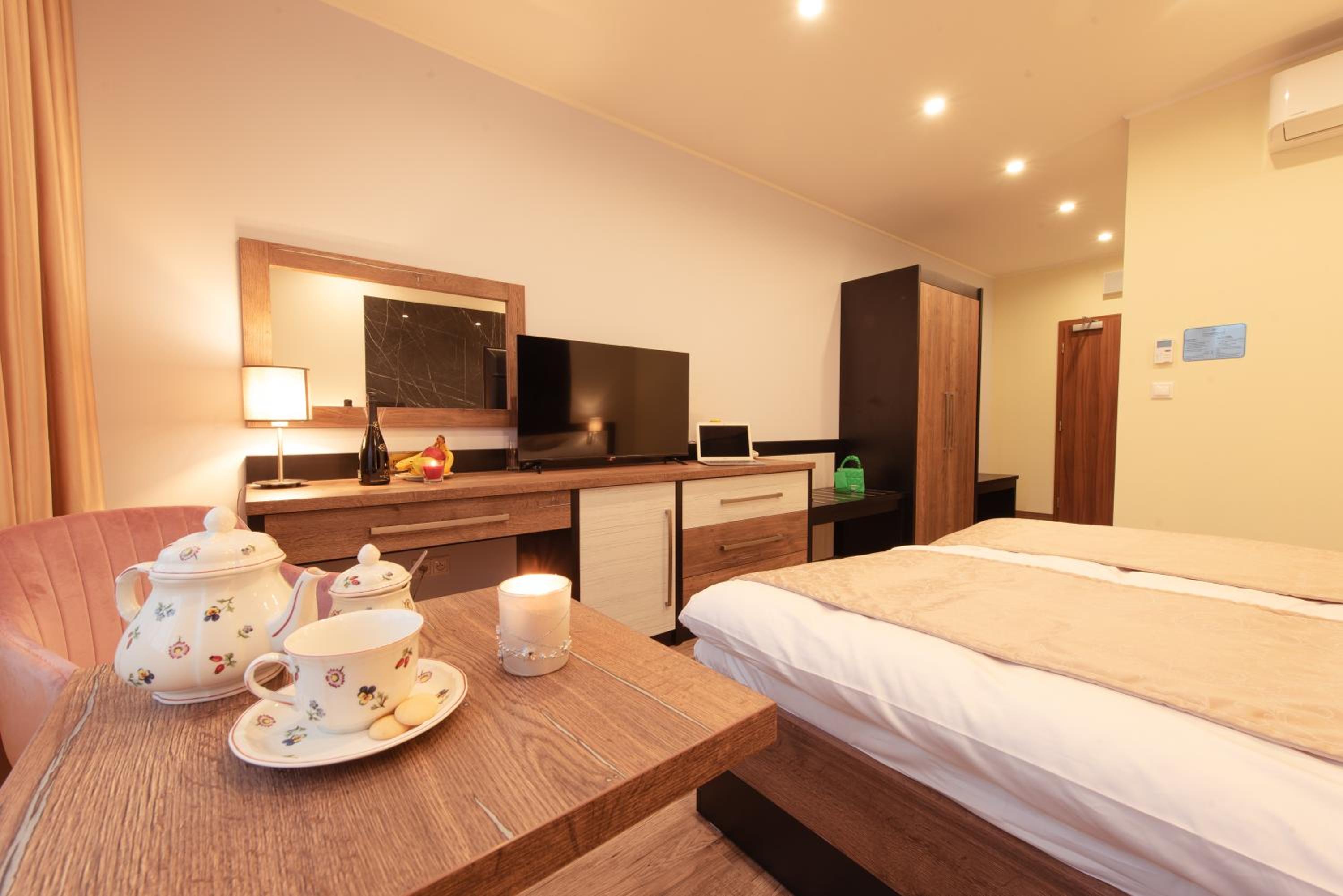 Superior Double Room - Photo 5