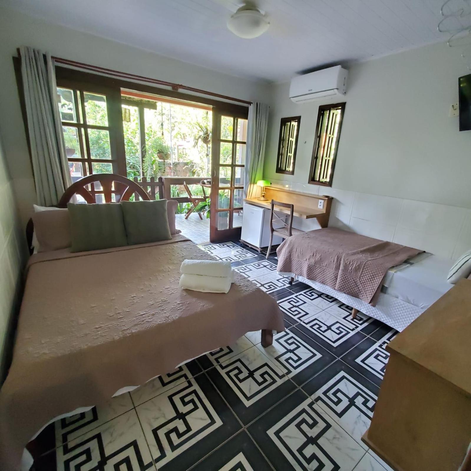 Family Room with Bathroom photo 1