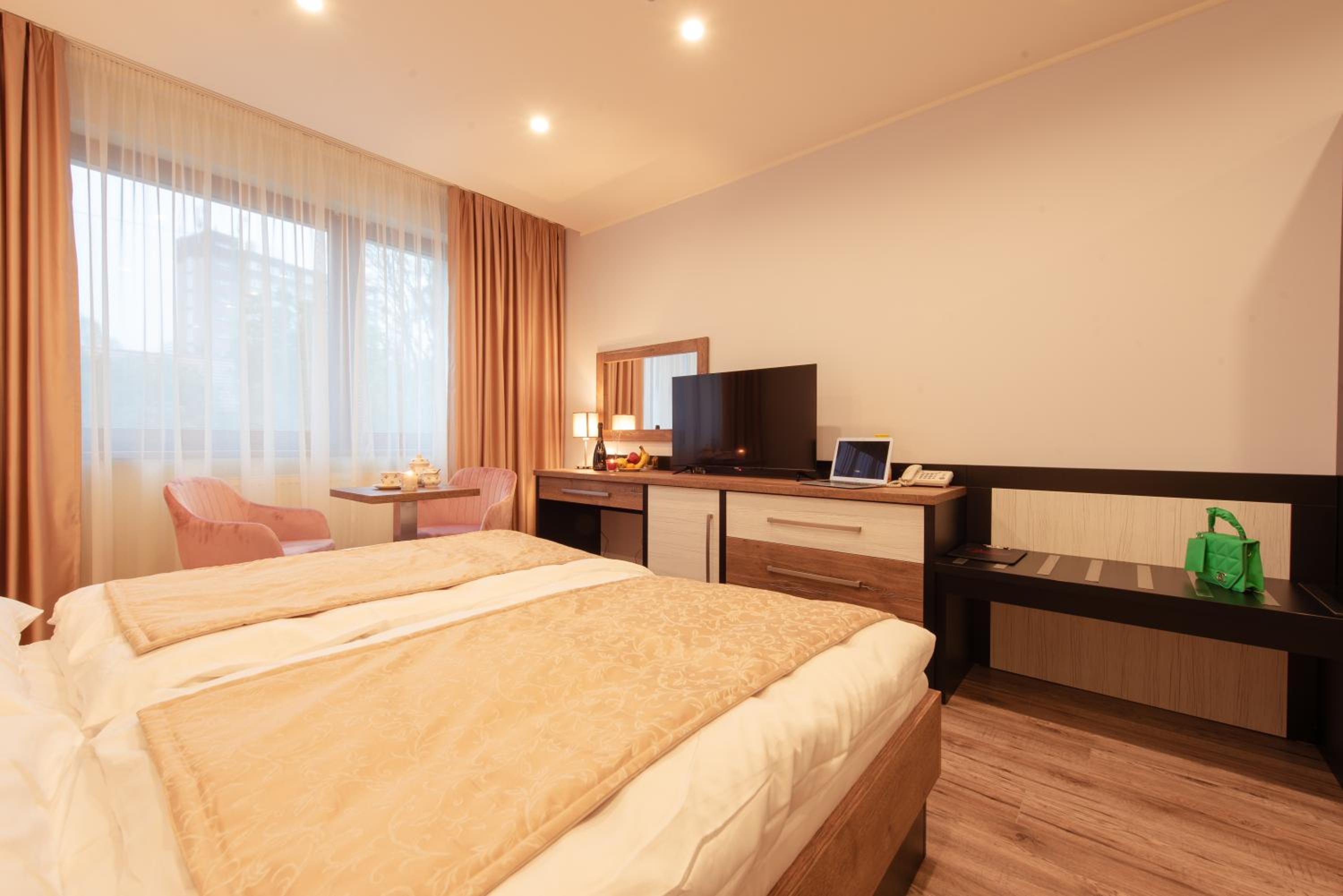 Superior Double Room - Photo 17