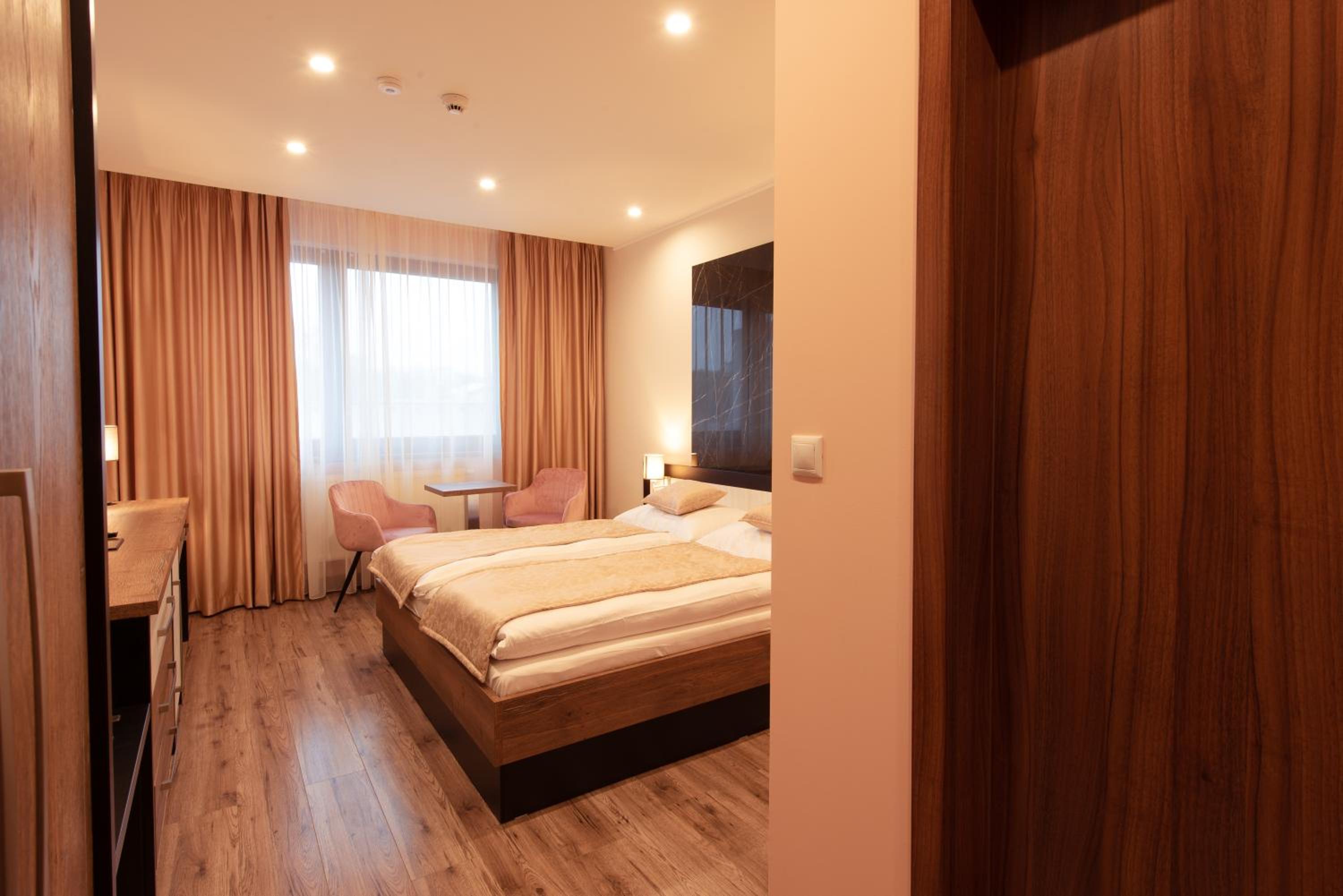 Superior Double Room - Photo 12