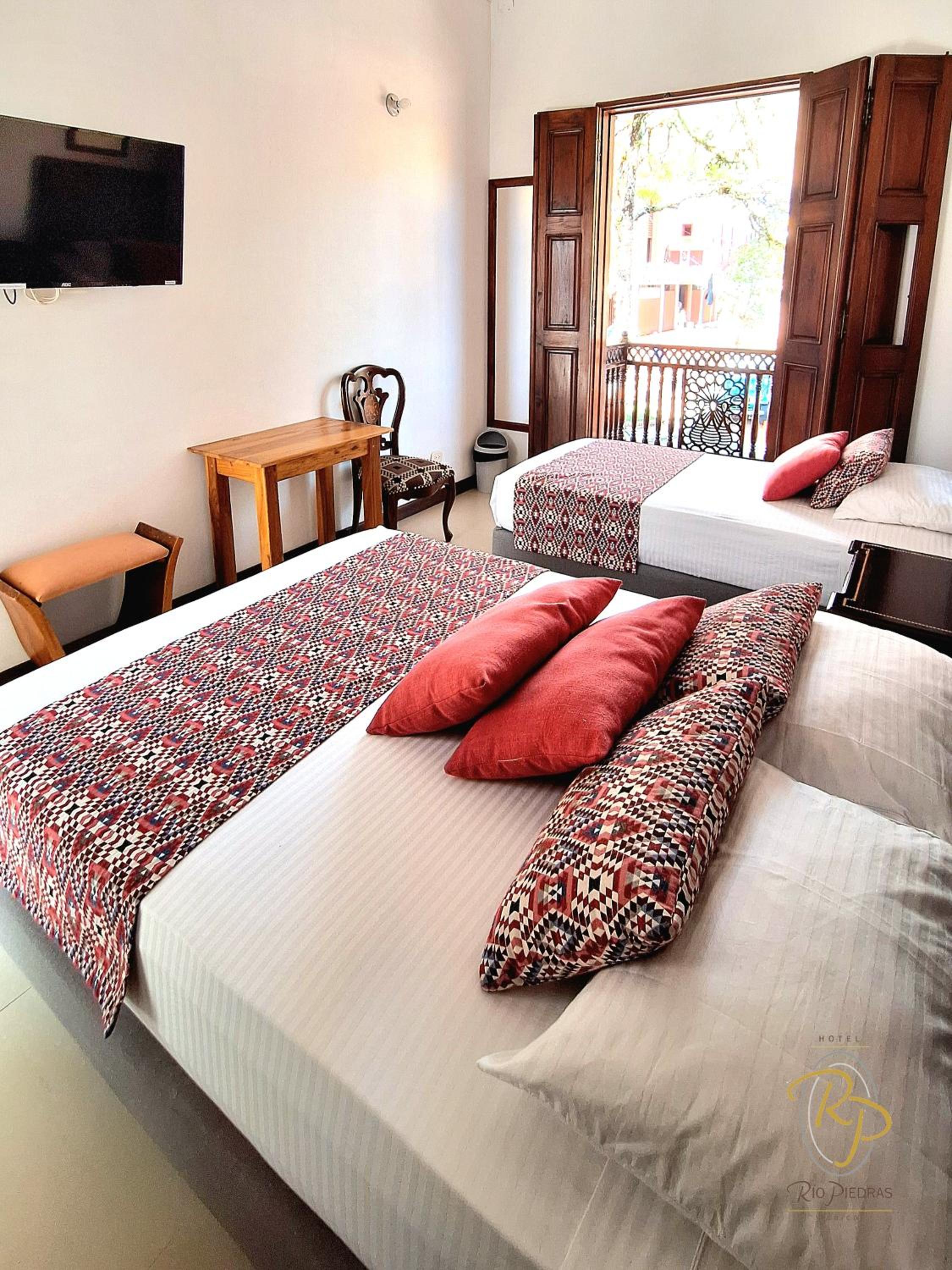 Superior Triple Room photo 3