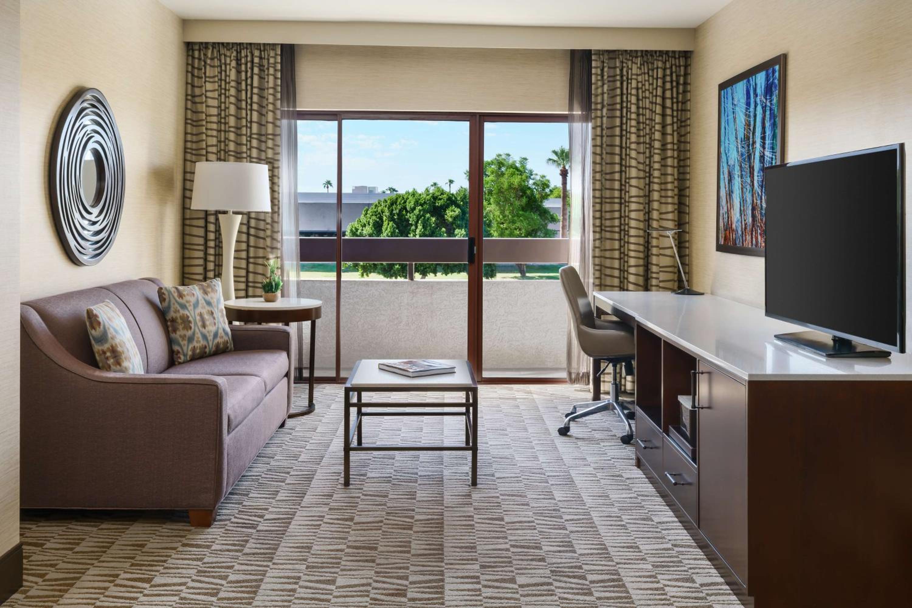 One-Bedroom King Suite - Photo 2