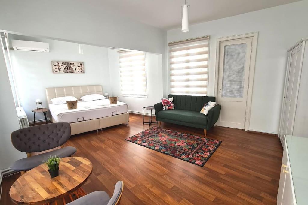 Double Room with Shared Bathroom