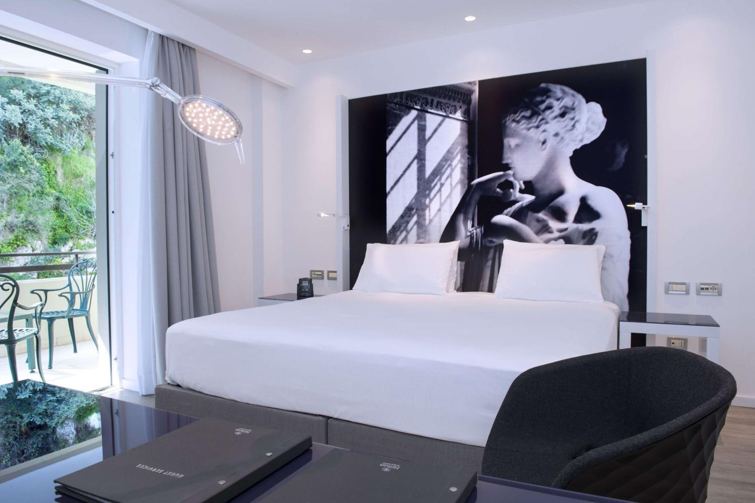 Superior King Room - Photo 8
