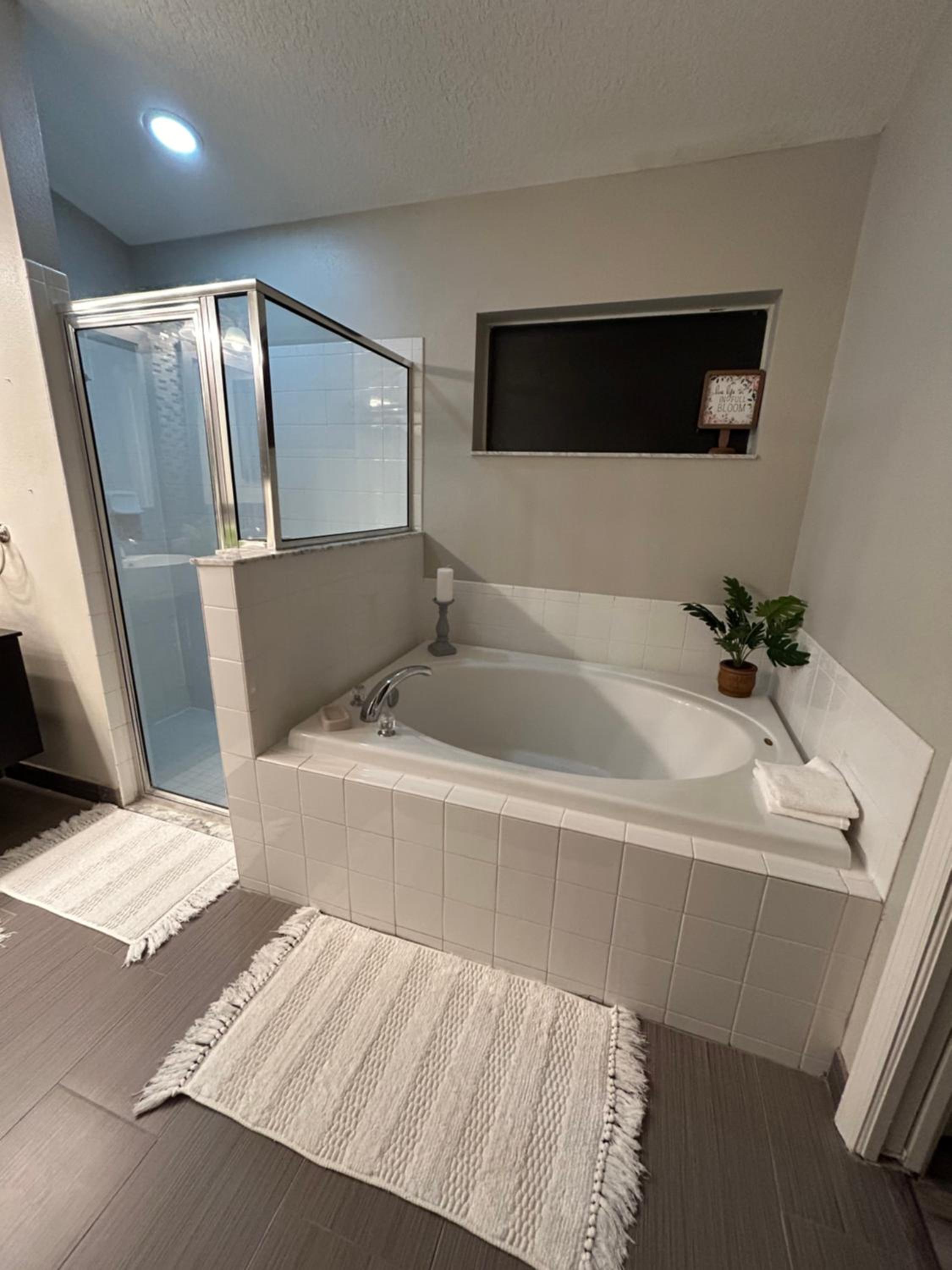 Four-Bedroom House photo 2