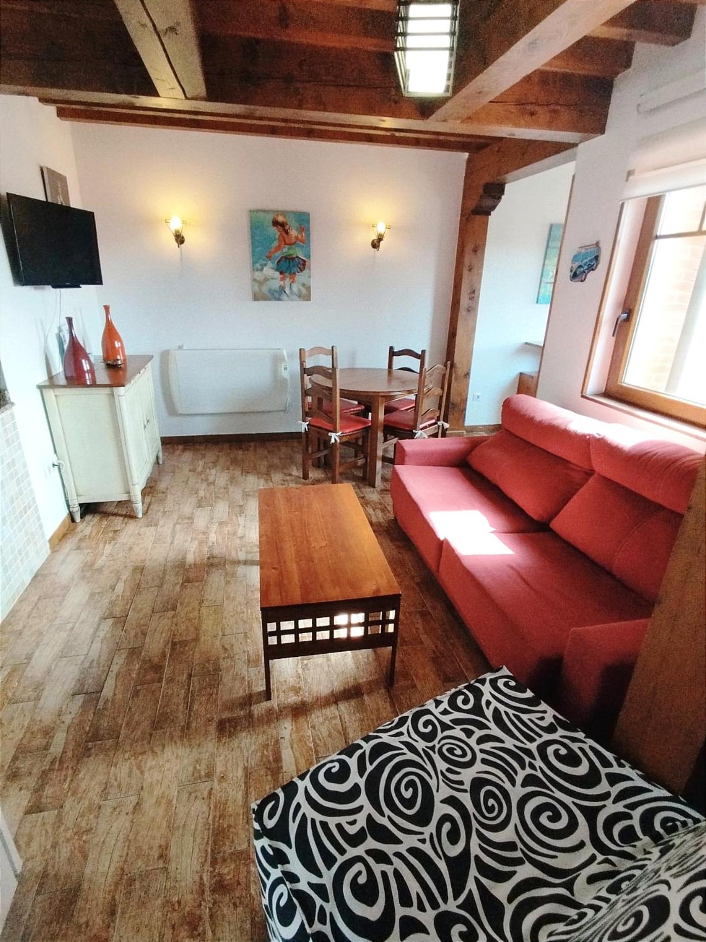Apartamento con Balcón