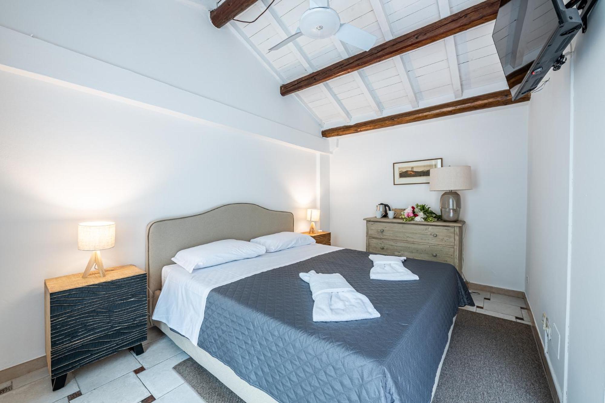 Standard Double Room photo 3