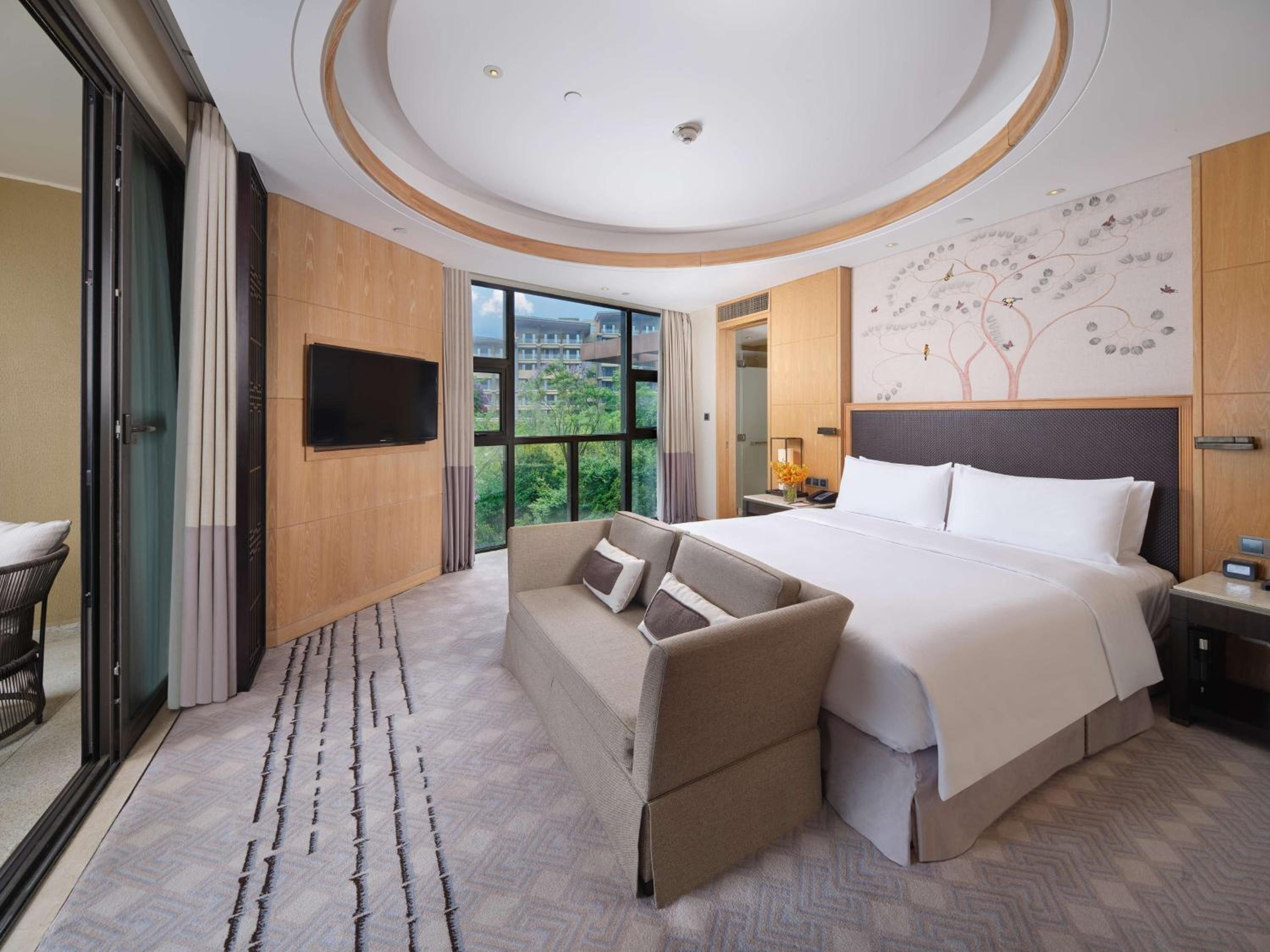 King Suite