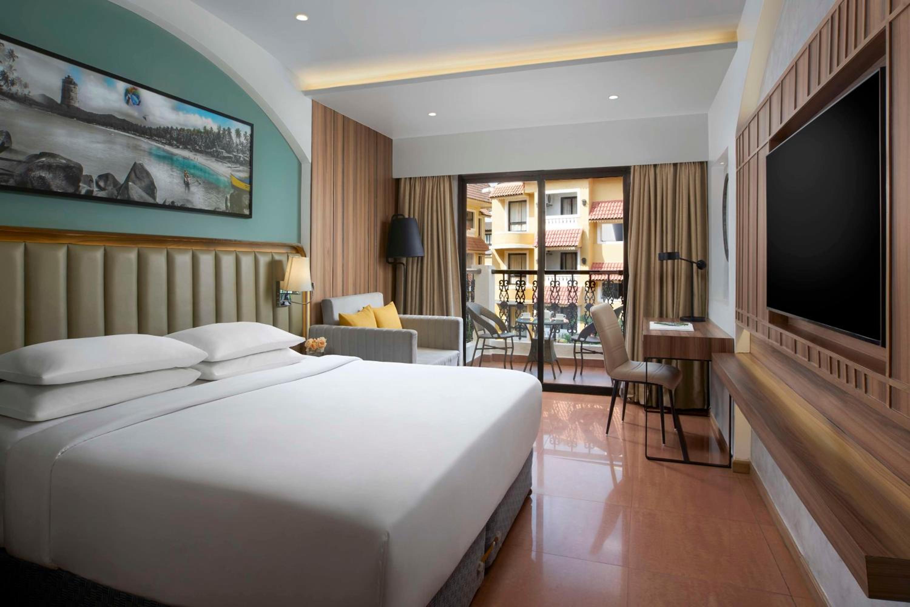Deluxe Double Room with Pool View - 10% Discount on Food & Beverages and Laundry - Welcome Drink on Arrival - Photo 1
