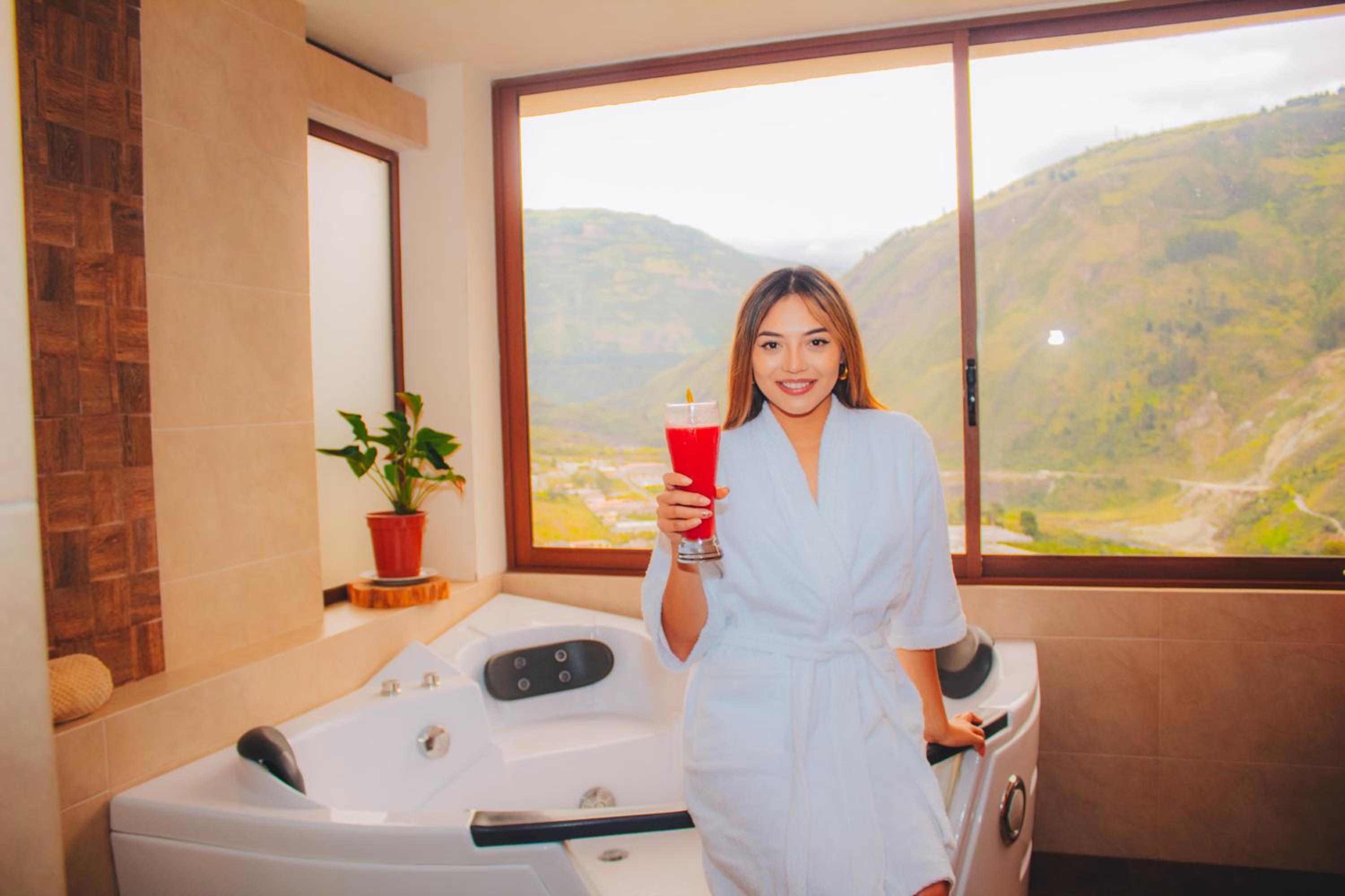 King Suite with Spa Bath photo 2