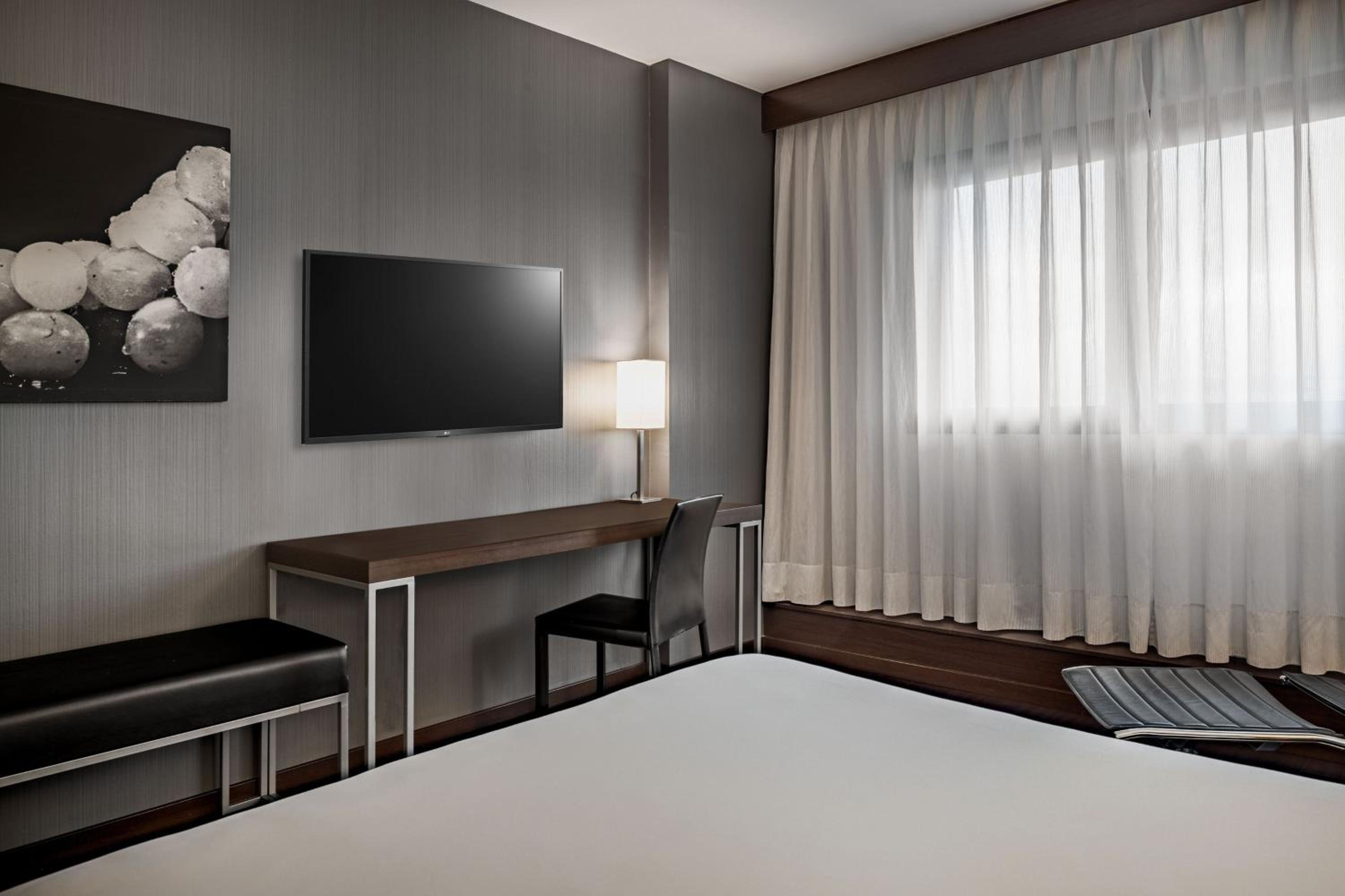 Standard Queen Room - Photo 4