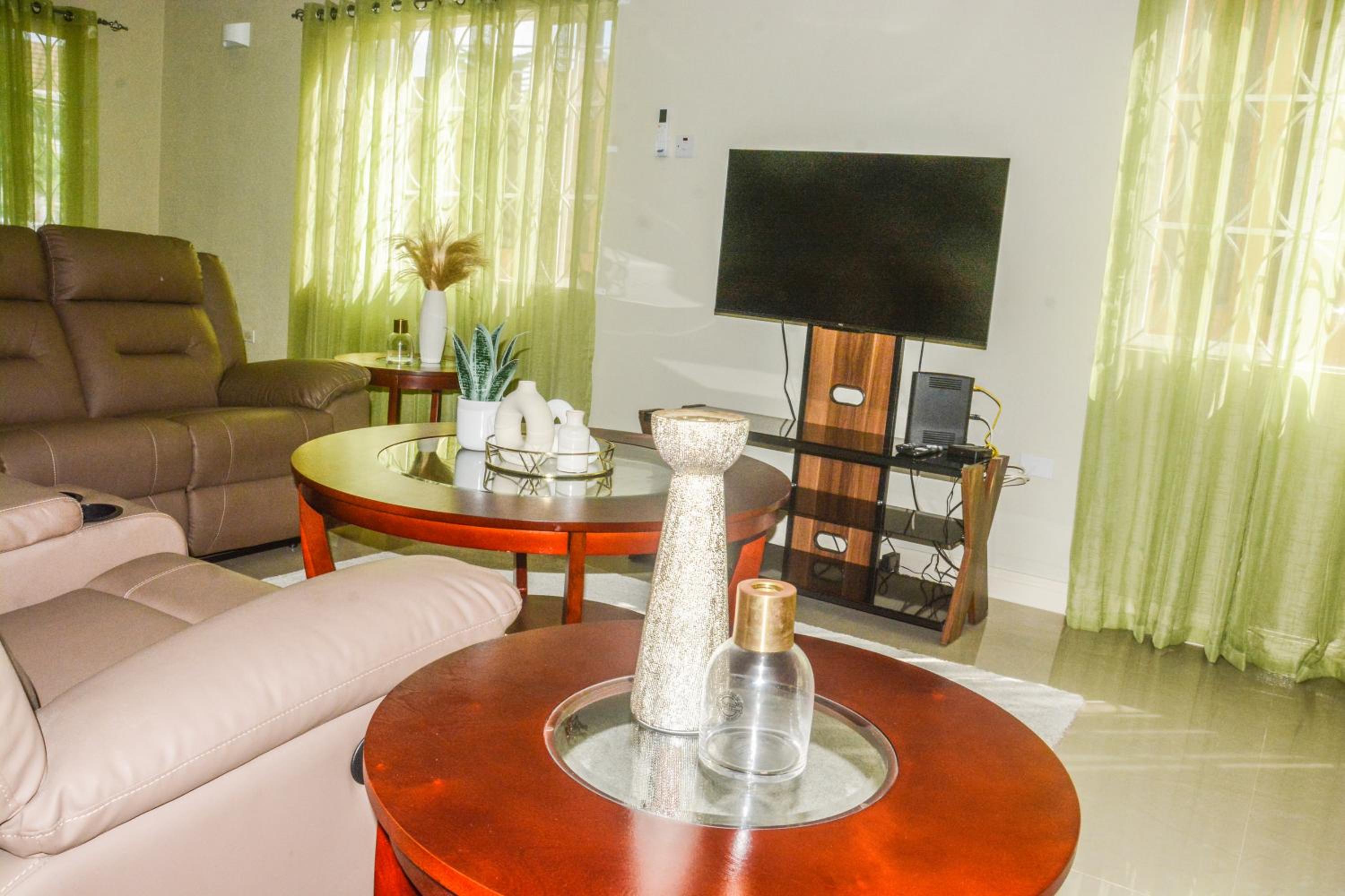 Two-Bedroom House photo 2