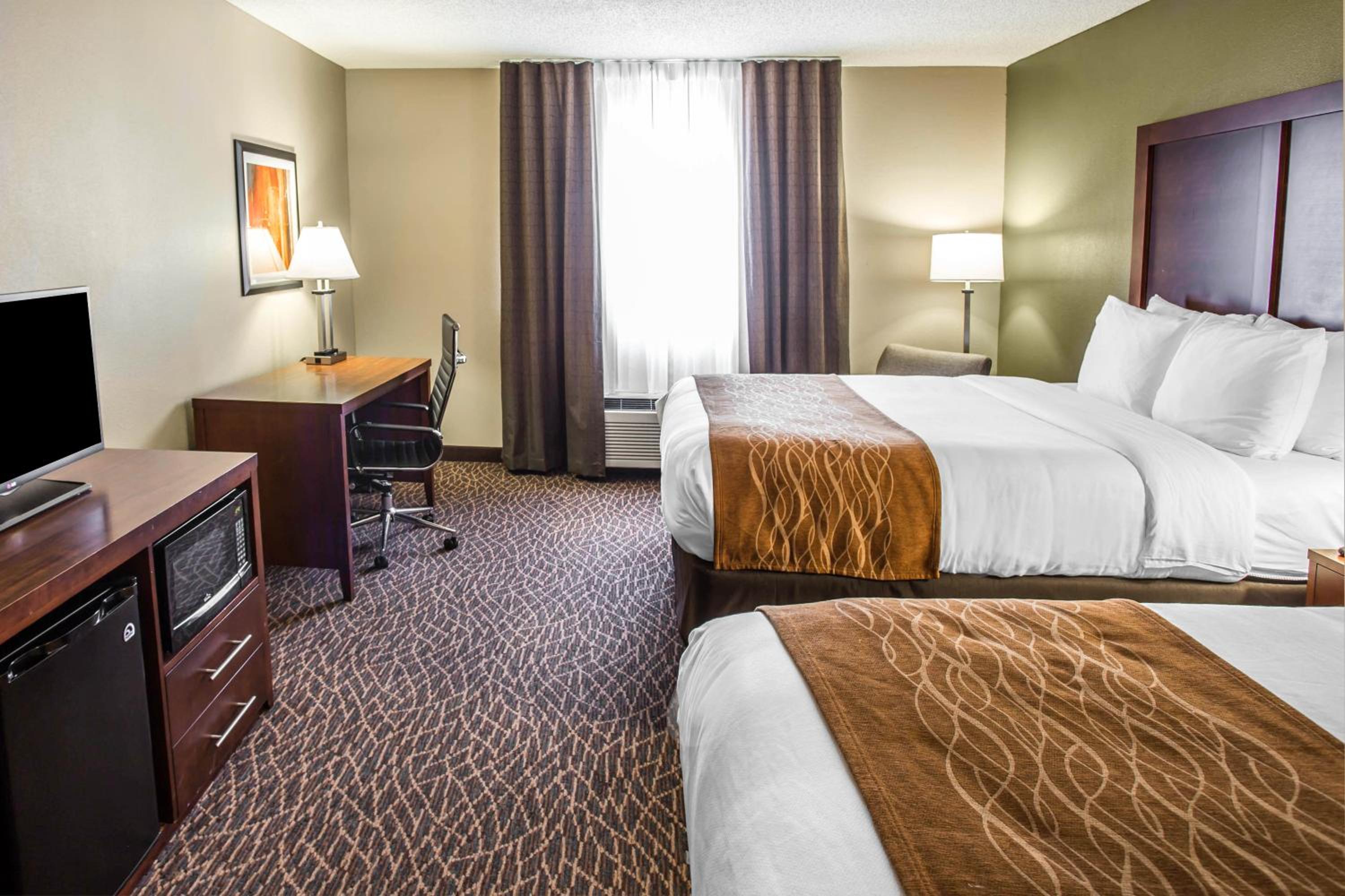 Queen Room With Two Queen Beds - Accessible/Non-Smoking  photo 1