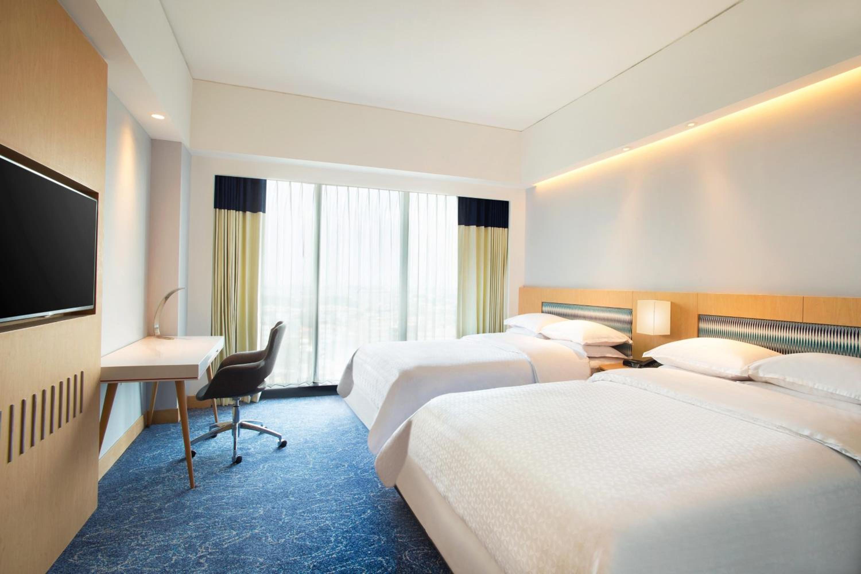 Deluxe Twin Room photo 2