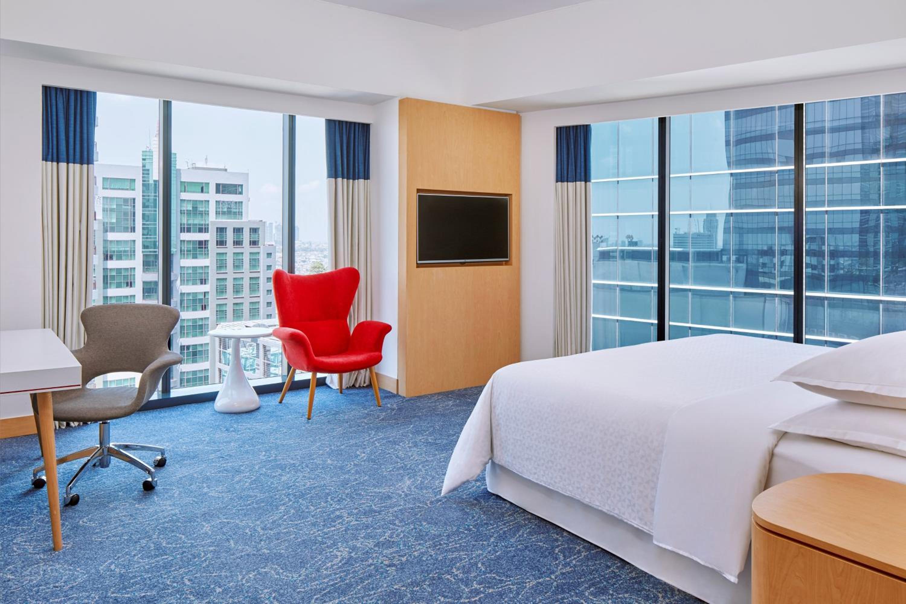 Premium King Room photo 1