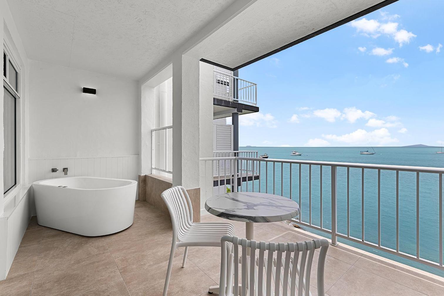 Coral Sea Suite - Photo 3