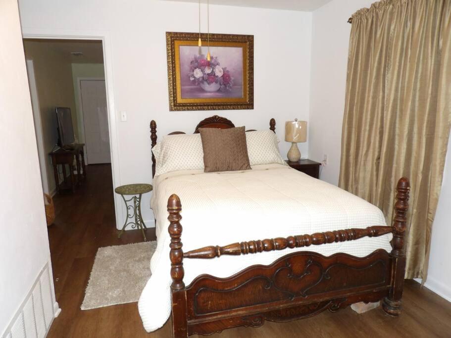 Two-Bedroom House photo 3