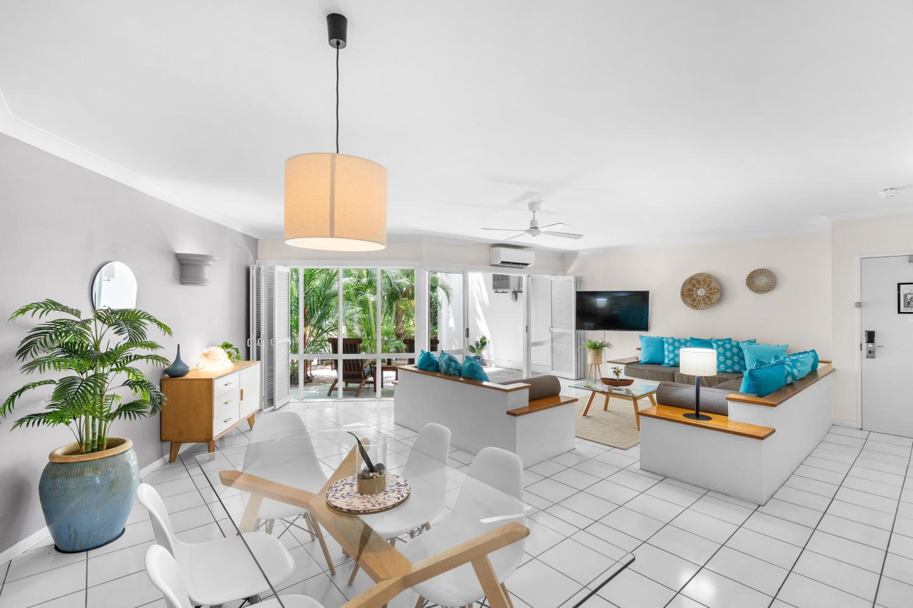 Apartment 41 with Garden View