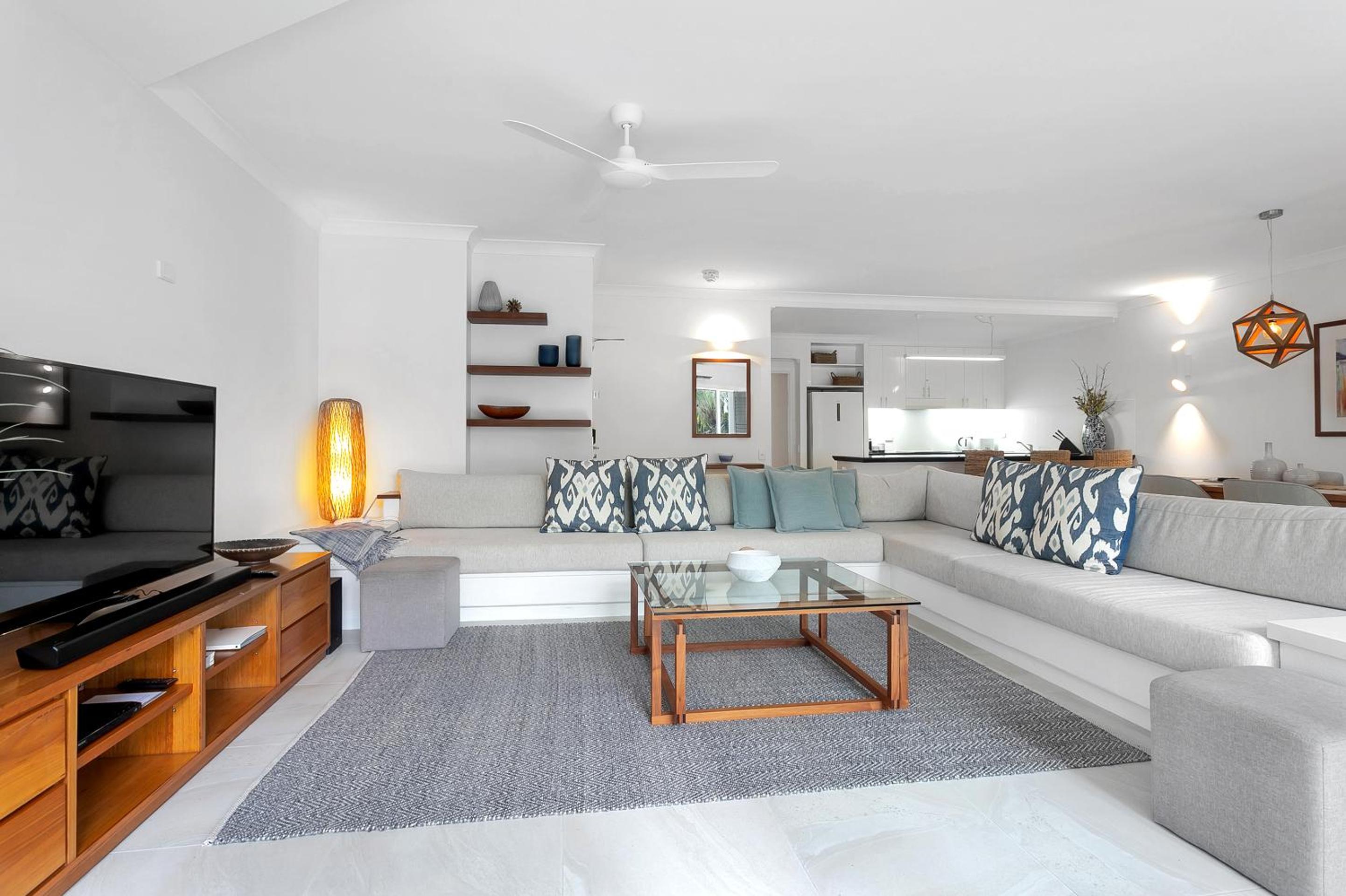 Apartment 42 with Pool View
