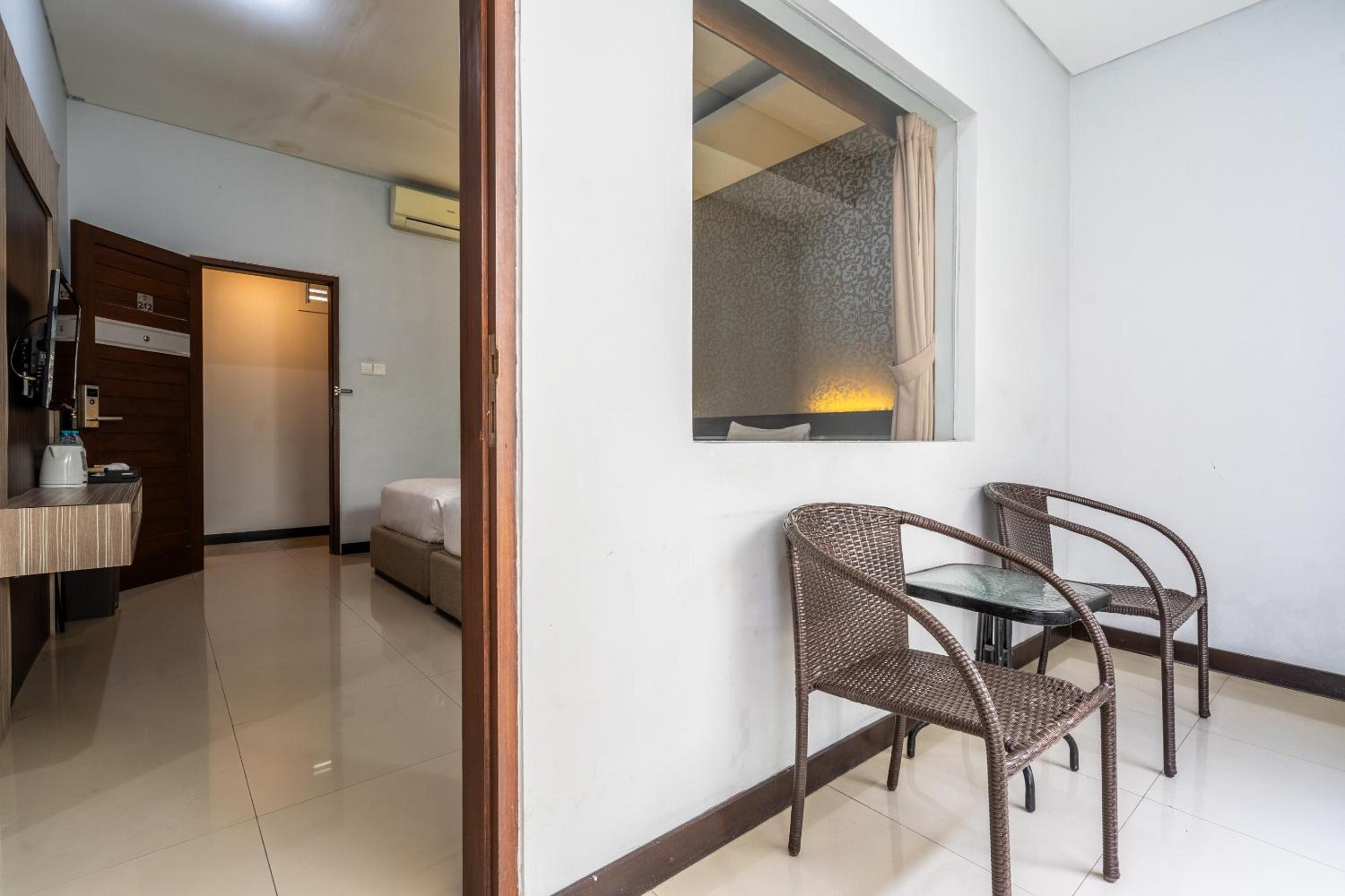 Deluxe Double or Twin Room - Photo 7