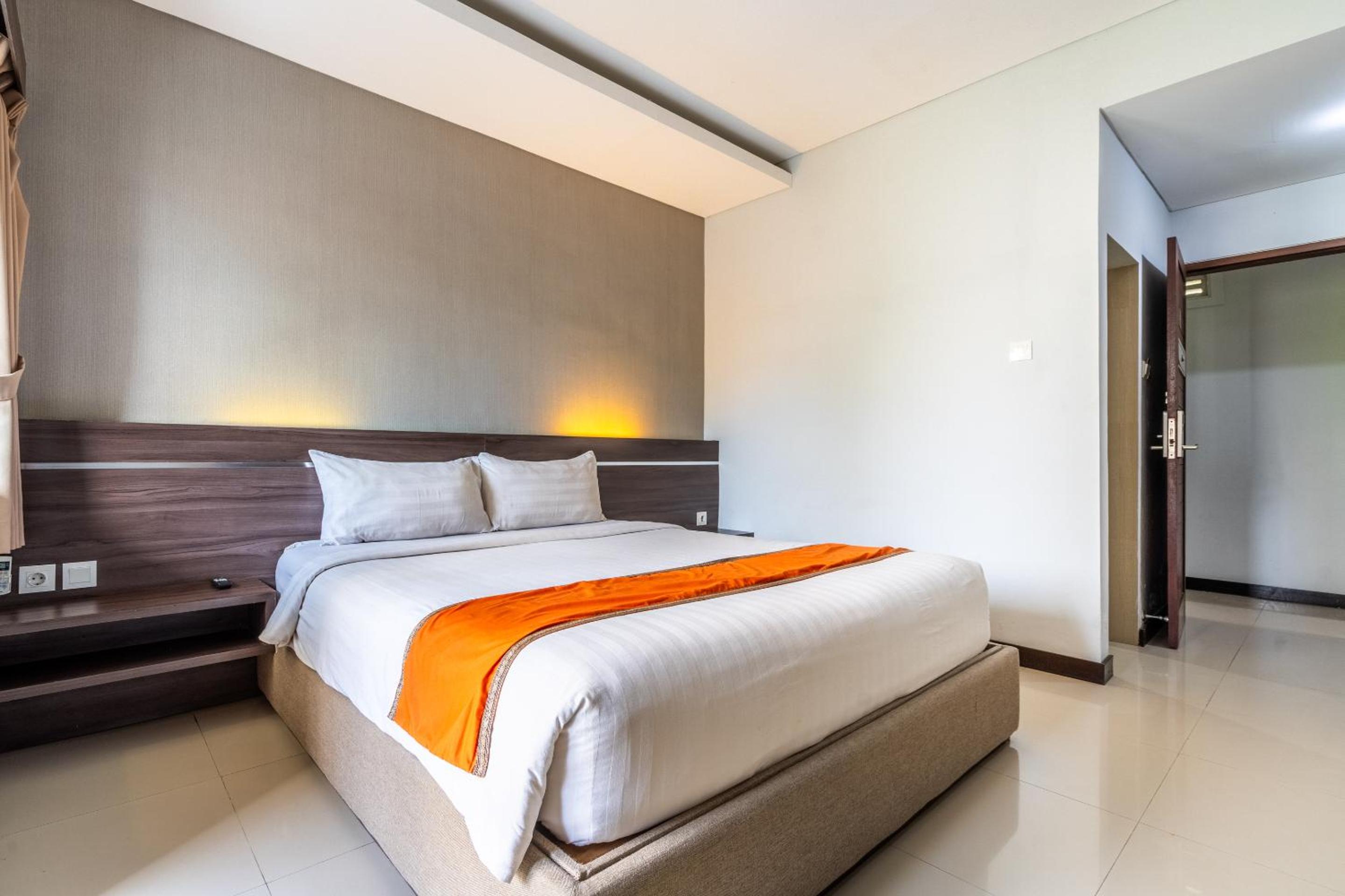 Deluxe Double or Twin Room - Photo 8