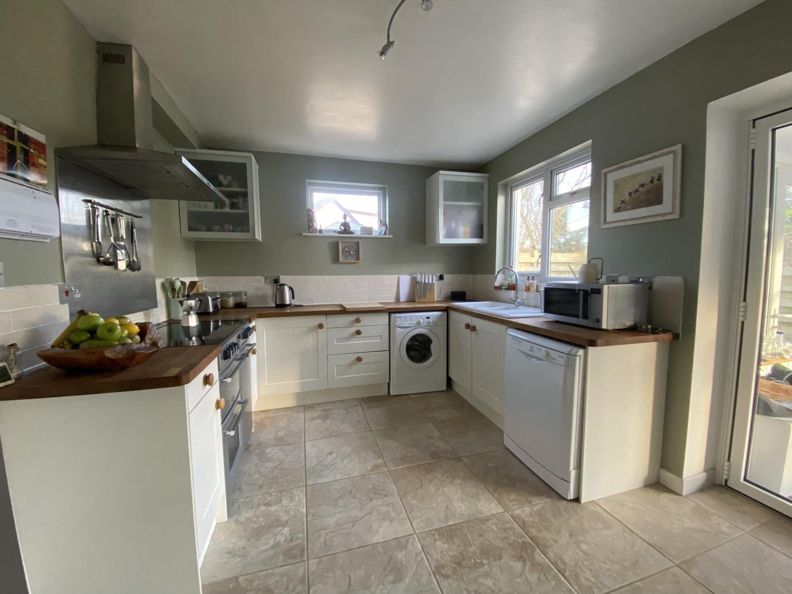 Three-Bedroom House photo 2