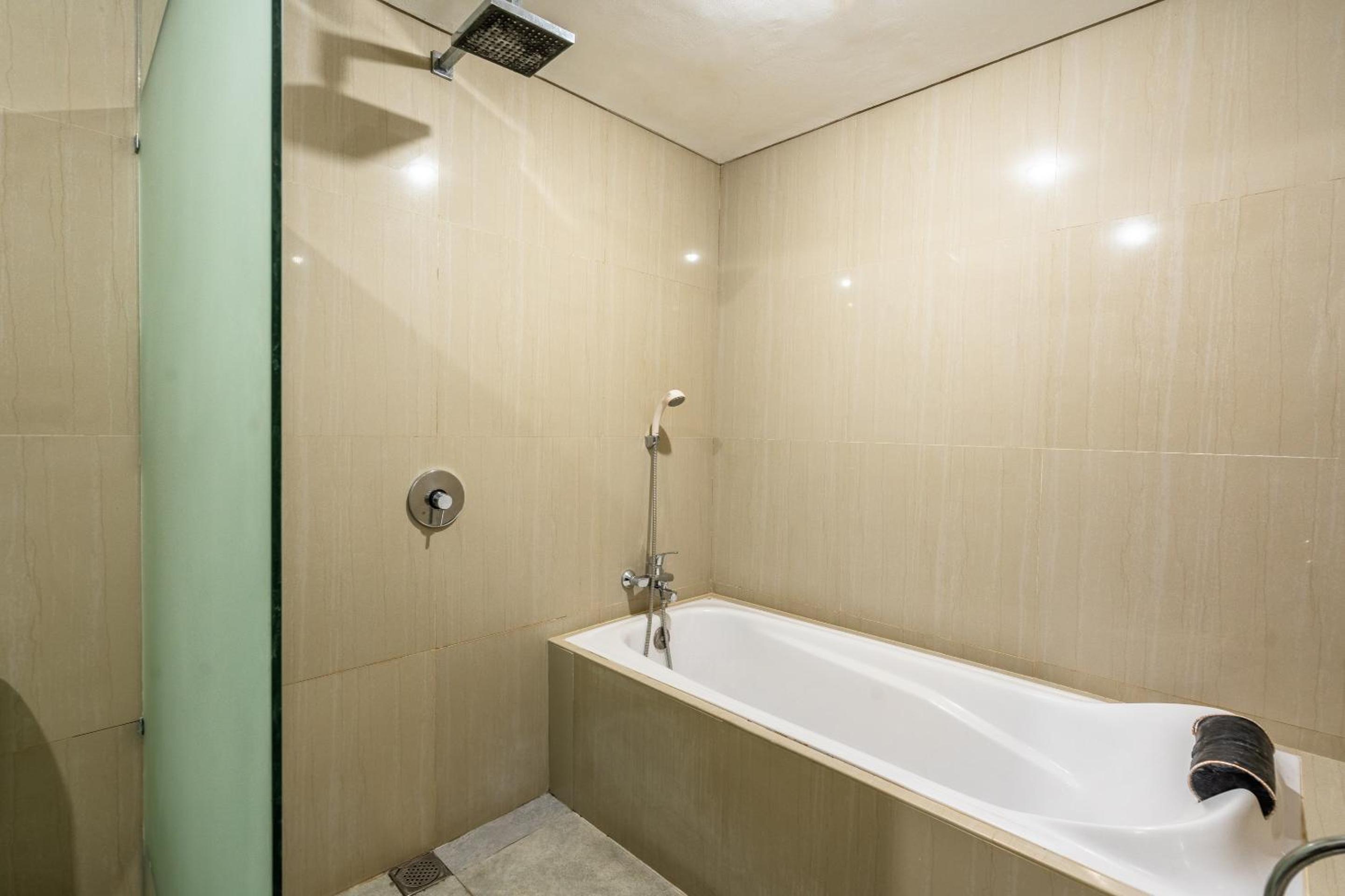 Suite - Photo 2