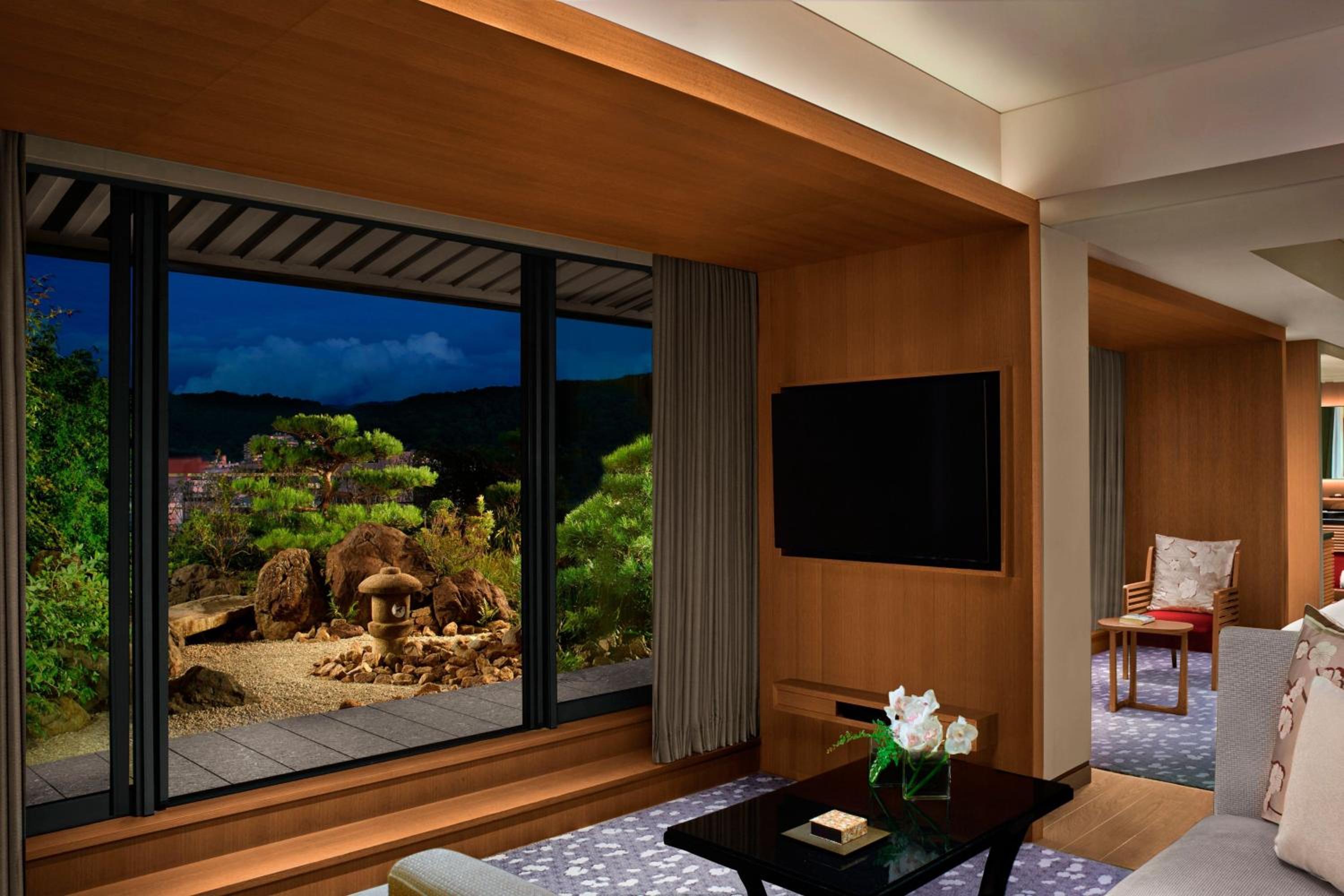 Garden Terrace Suite photo 3