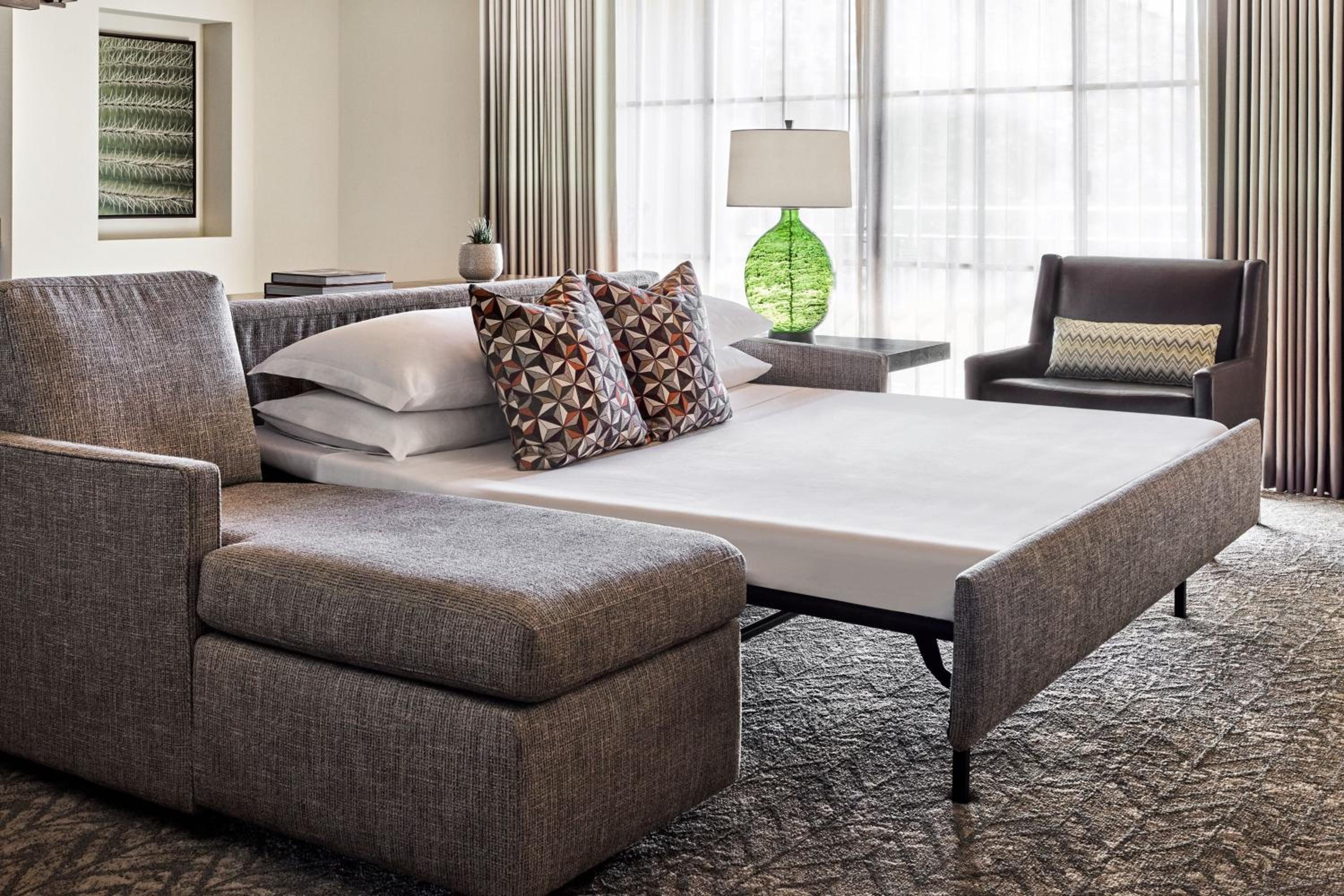Executive One-Bedroom King Suite - Photo 8