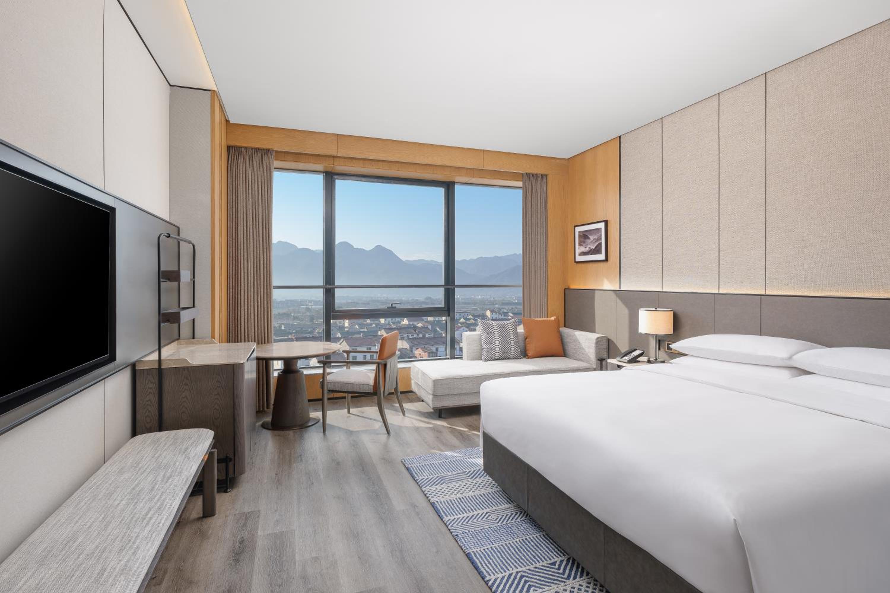 King Room with Mountain View