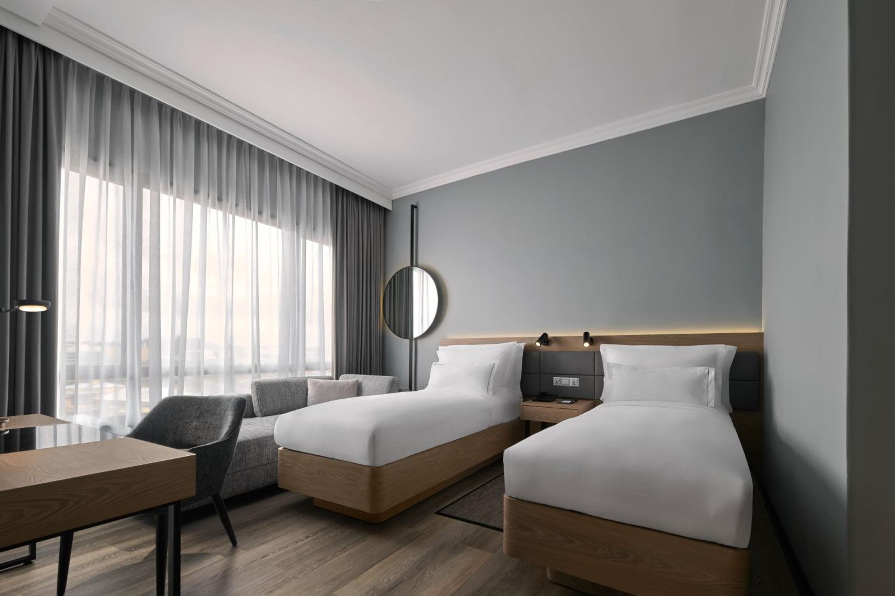 Premium Twin, Guest room, 1 Twins, Sofa bed - Photo 4