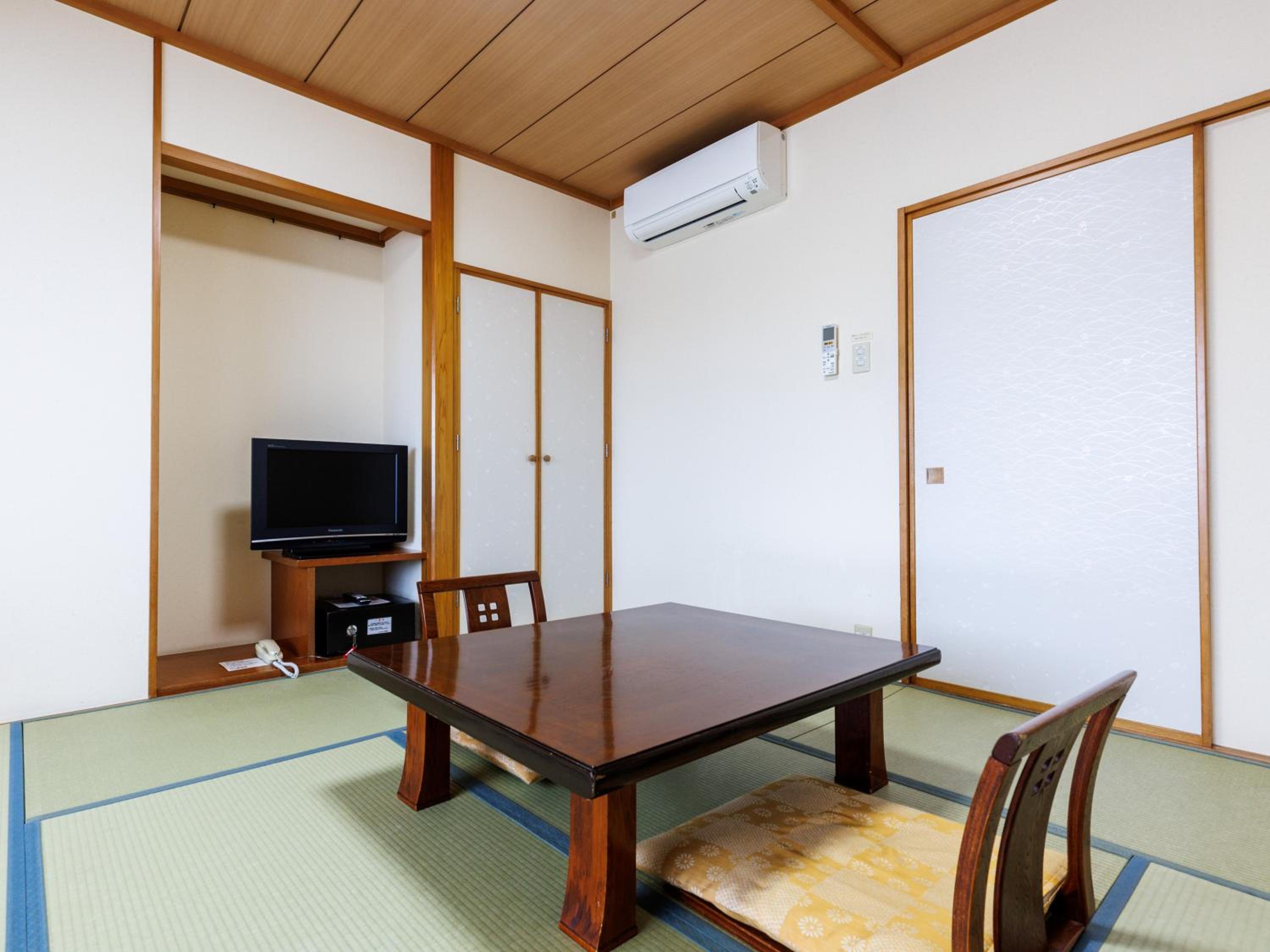 Japanese-Style Room photo 2