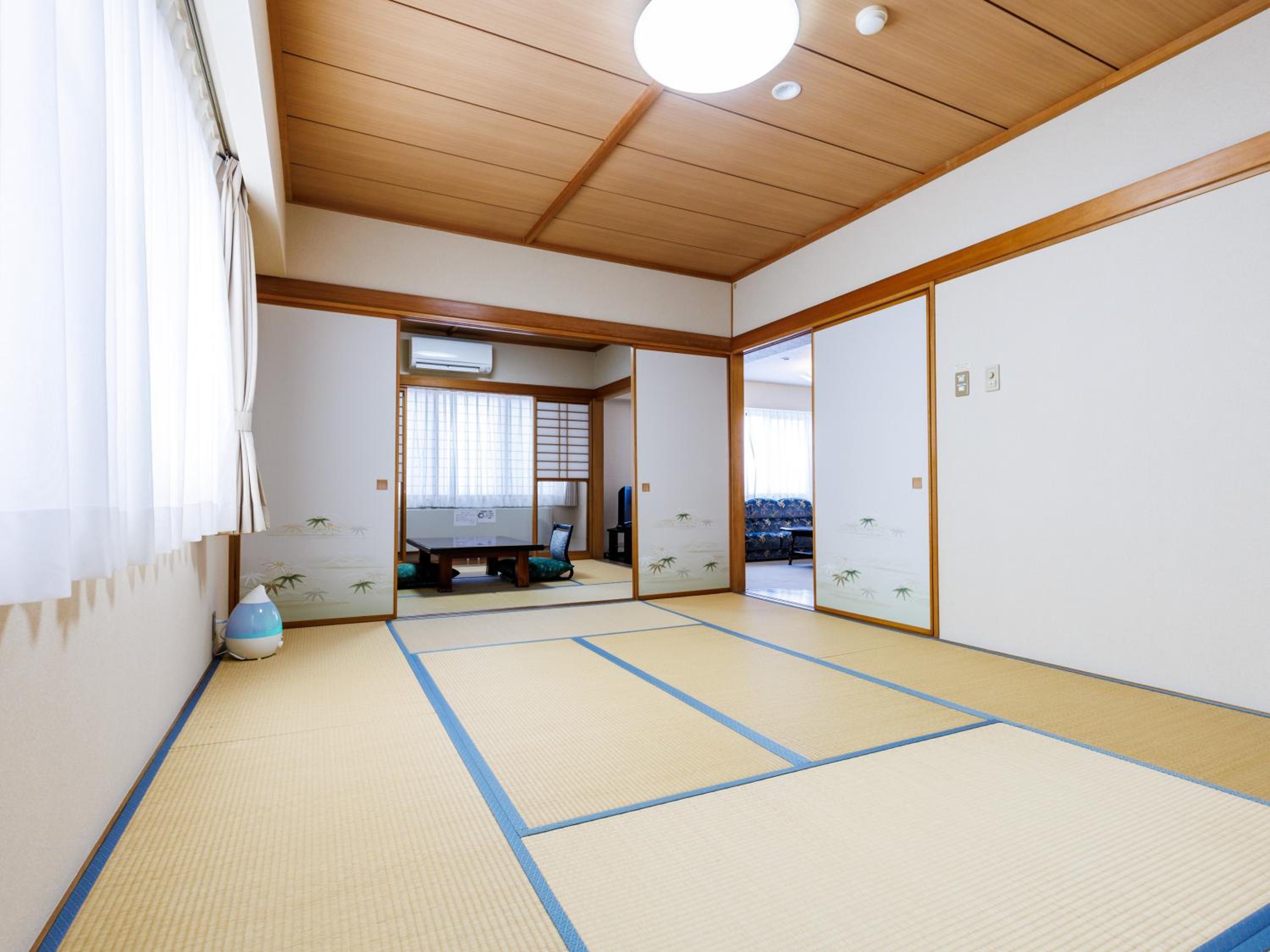 Japanese-Style Room