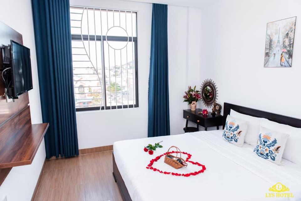 Deluxe King Room photo 3