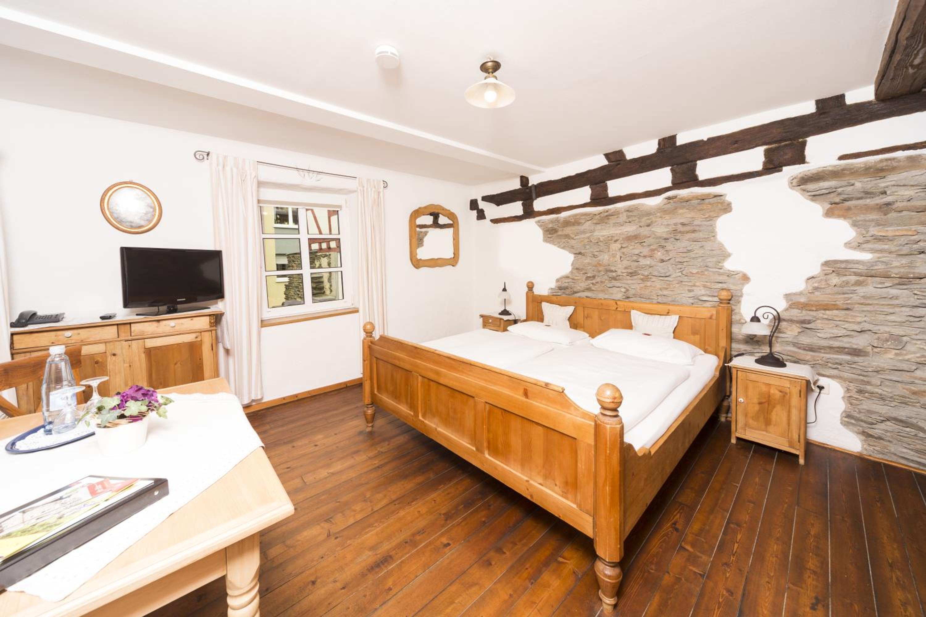 Double Room - Photo 10