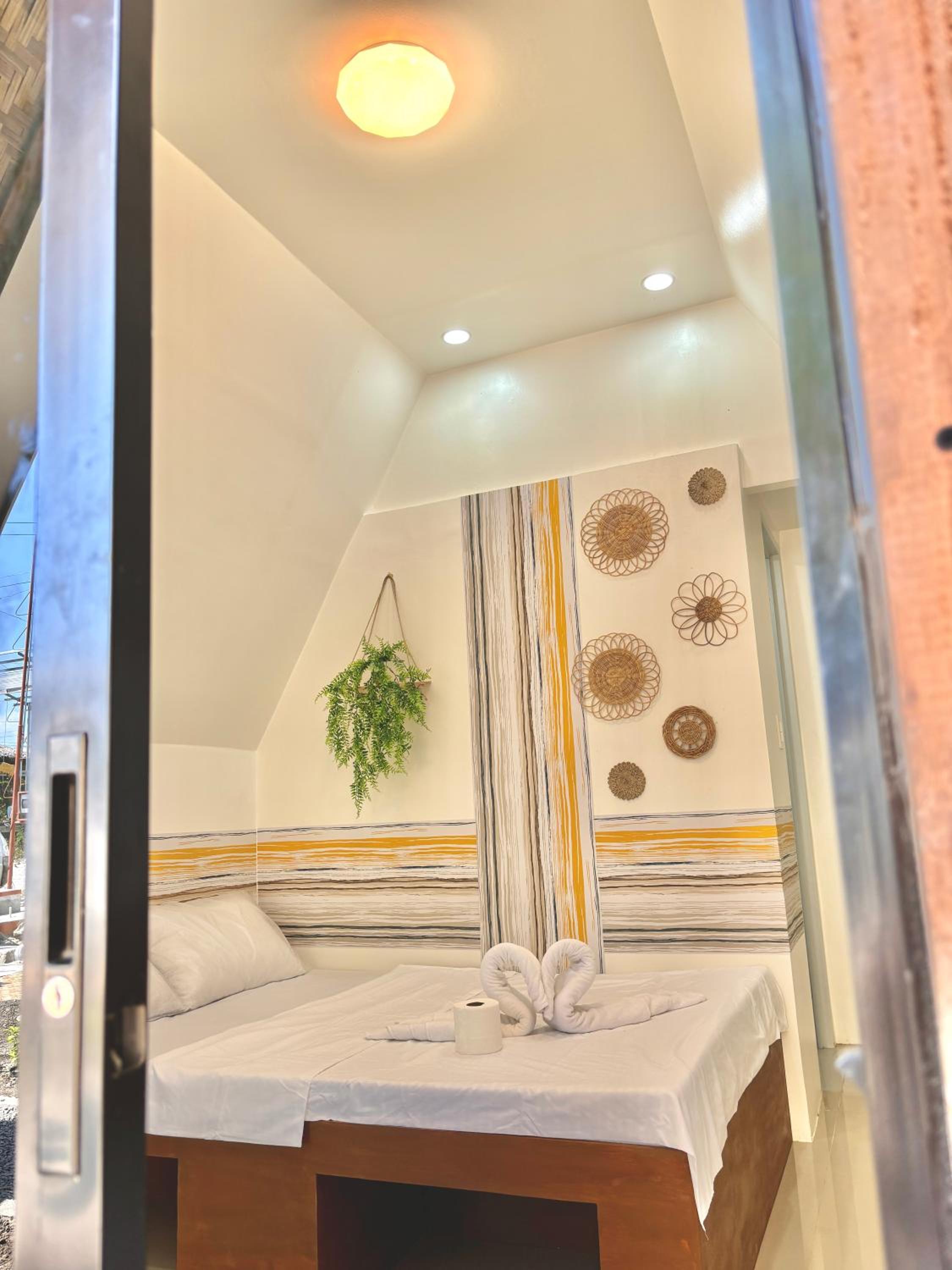 One-Bedroom Chalet - Photo 11