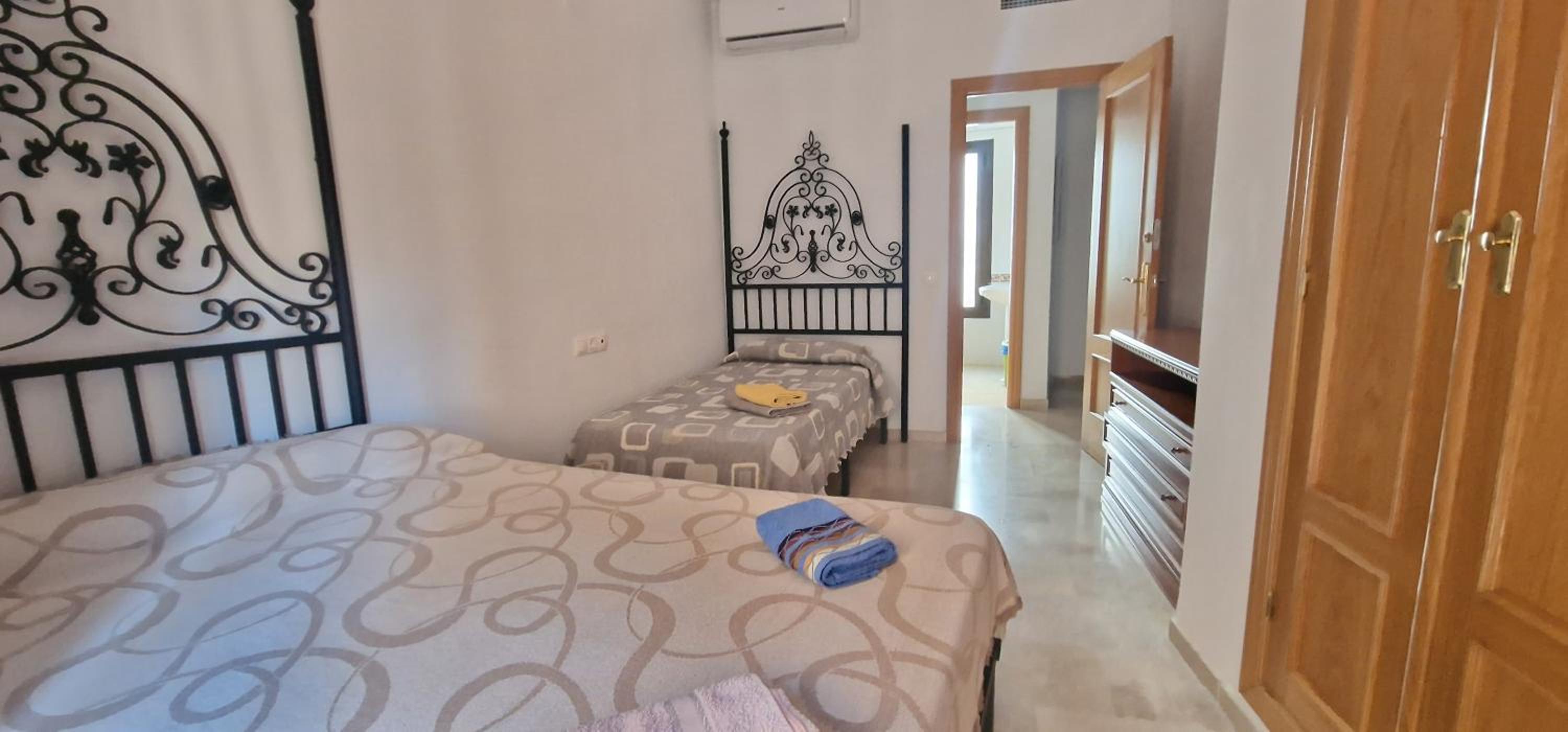 Casa de cuatro habitaciones