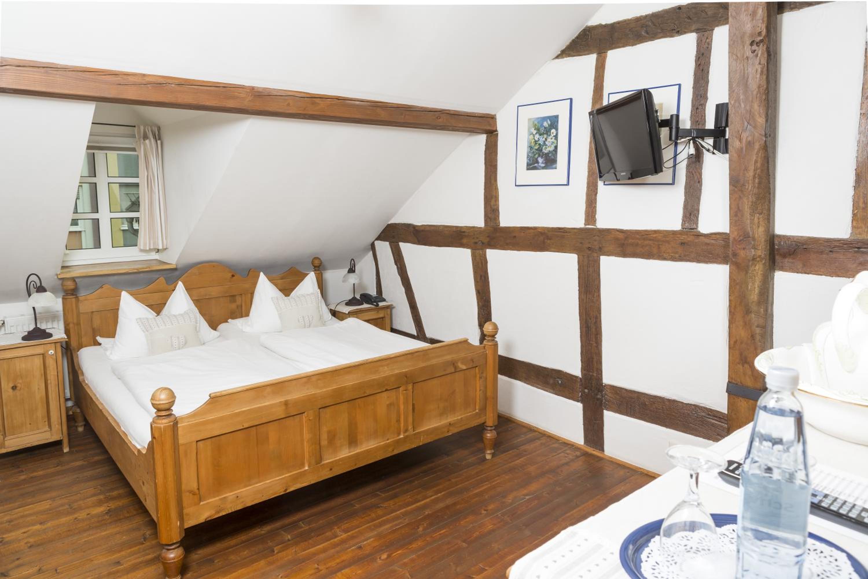 Double Room - Photo 8