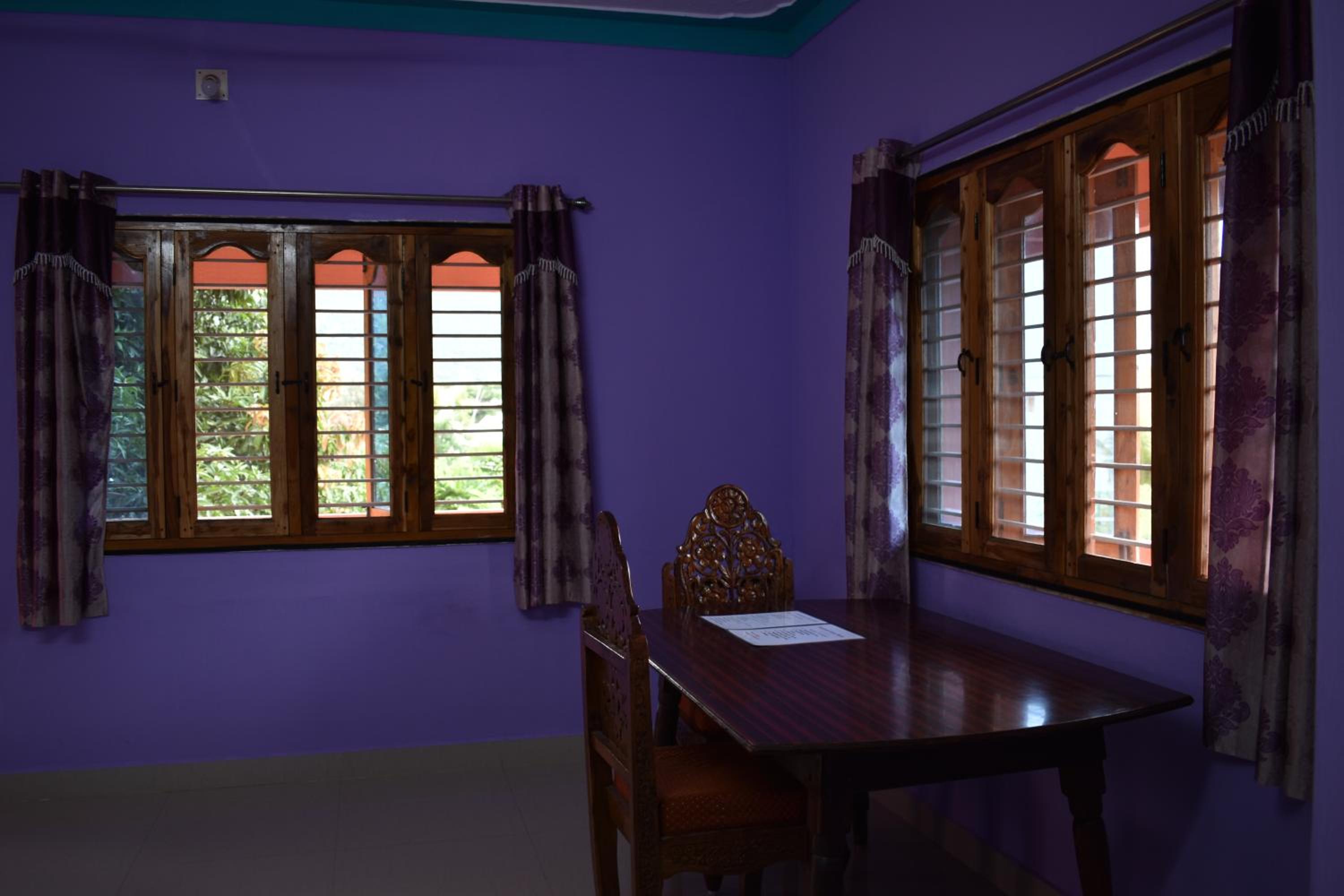 Apartment with Mountain View - Photo 9