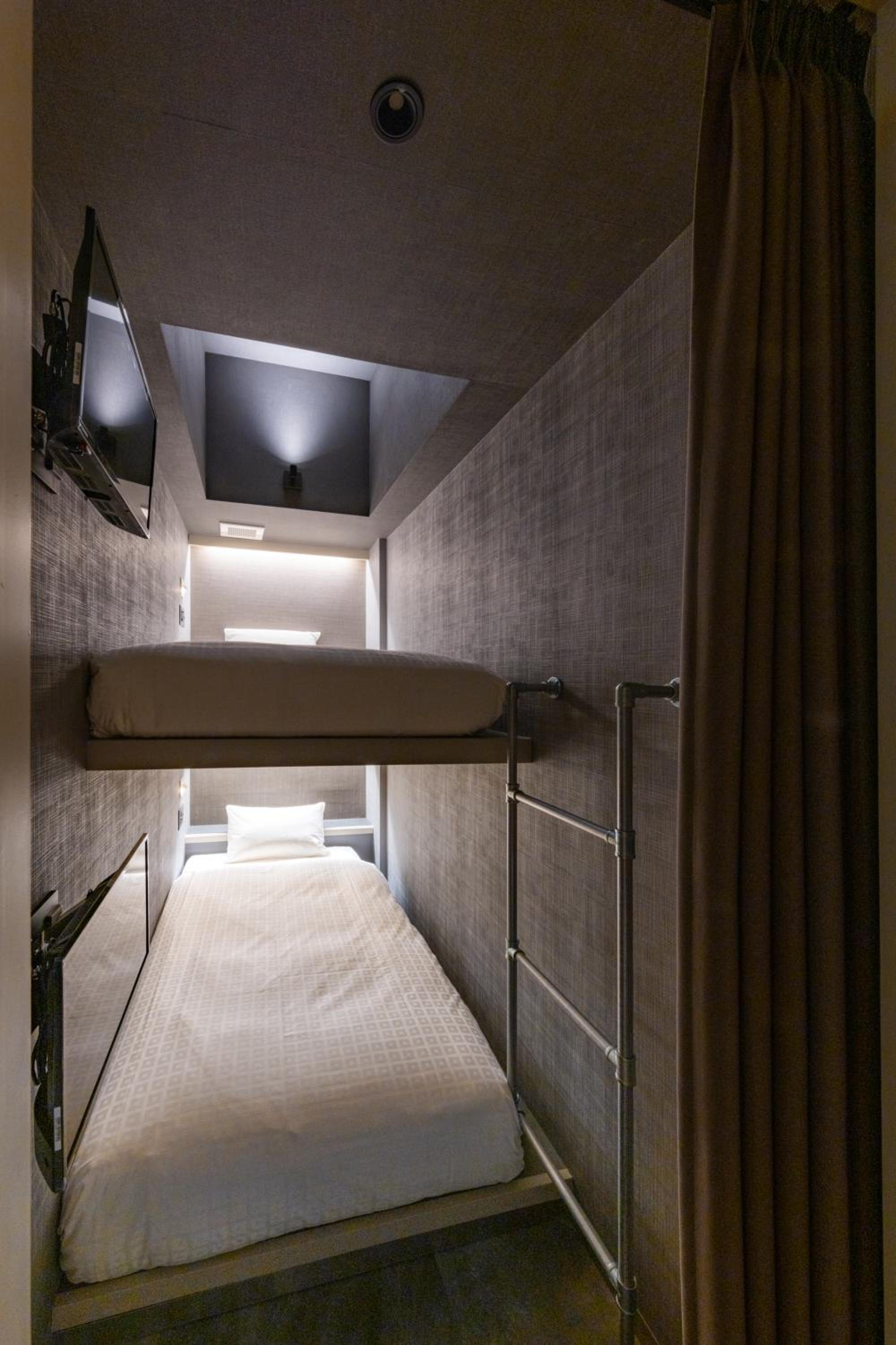 Mixed Dormitory Room