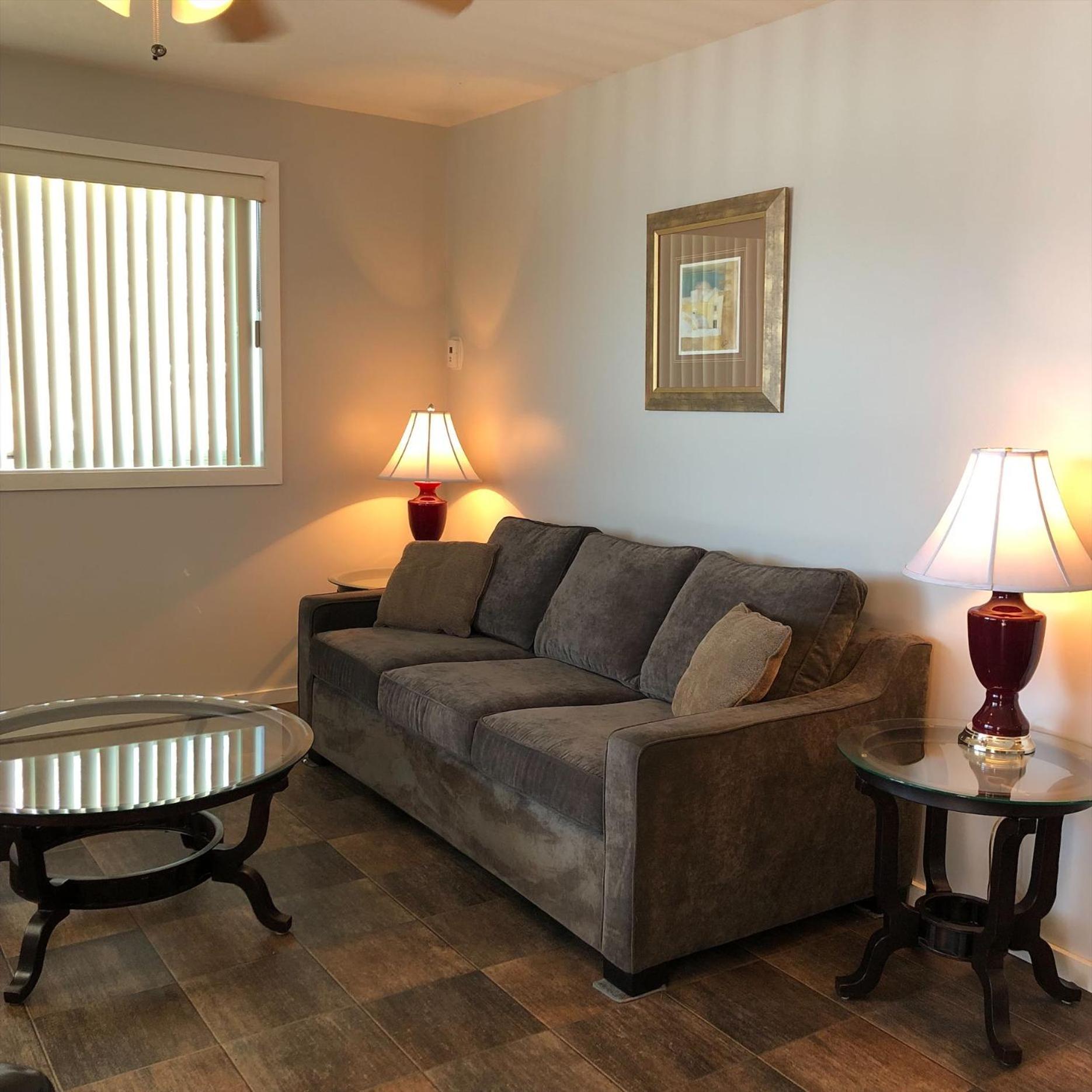 Two-Bedroom Suite with Lake View photo 1