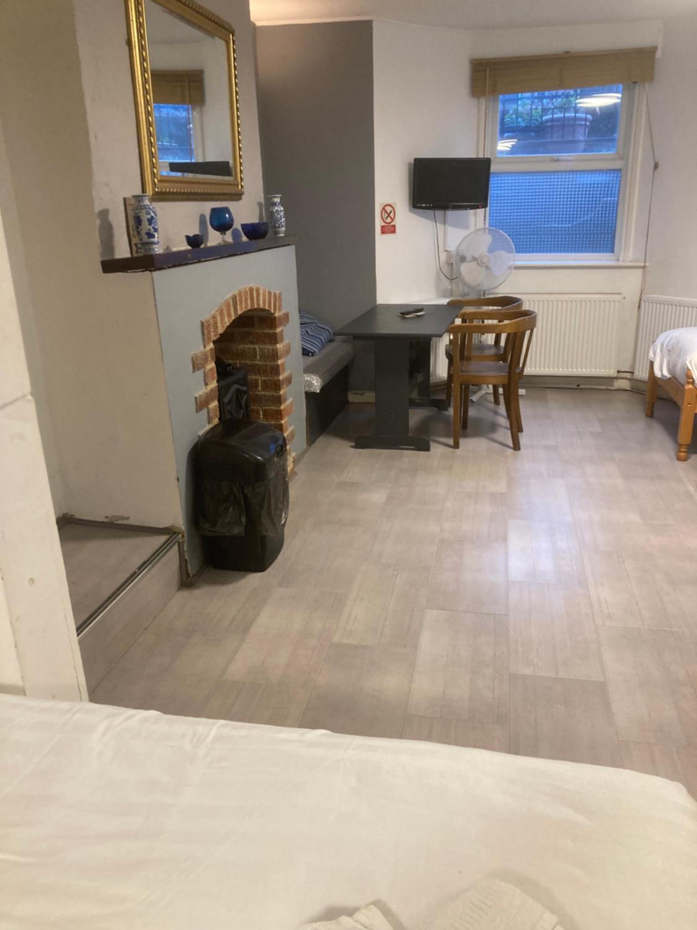 Apartment - Ground Floor - Photo 3
