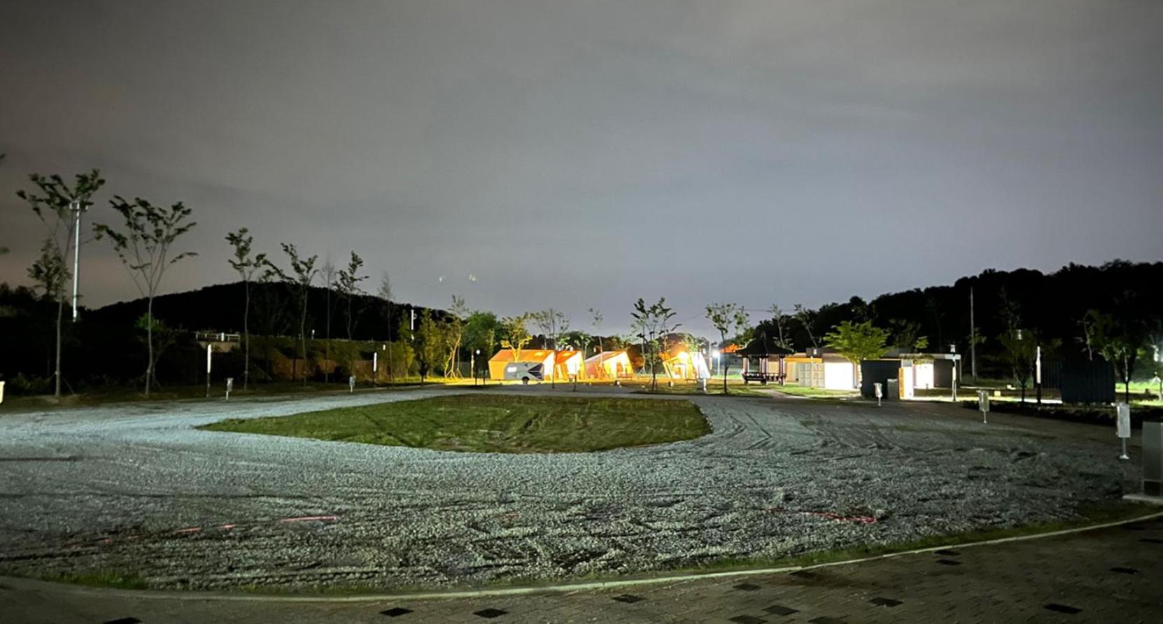 Camping zone A (8m x 10m) photo 2
