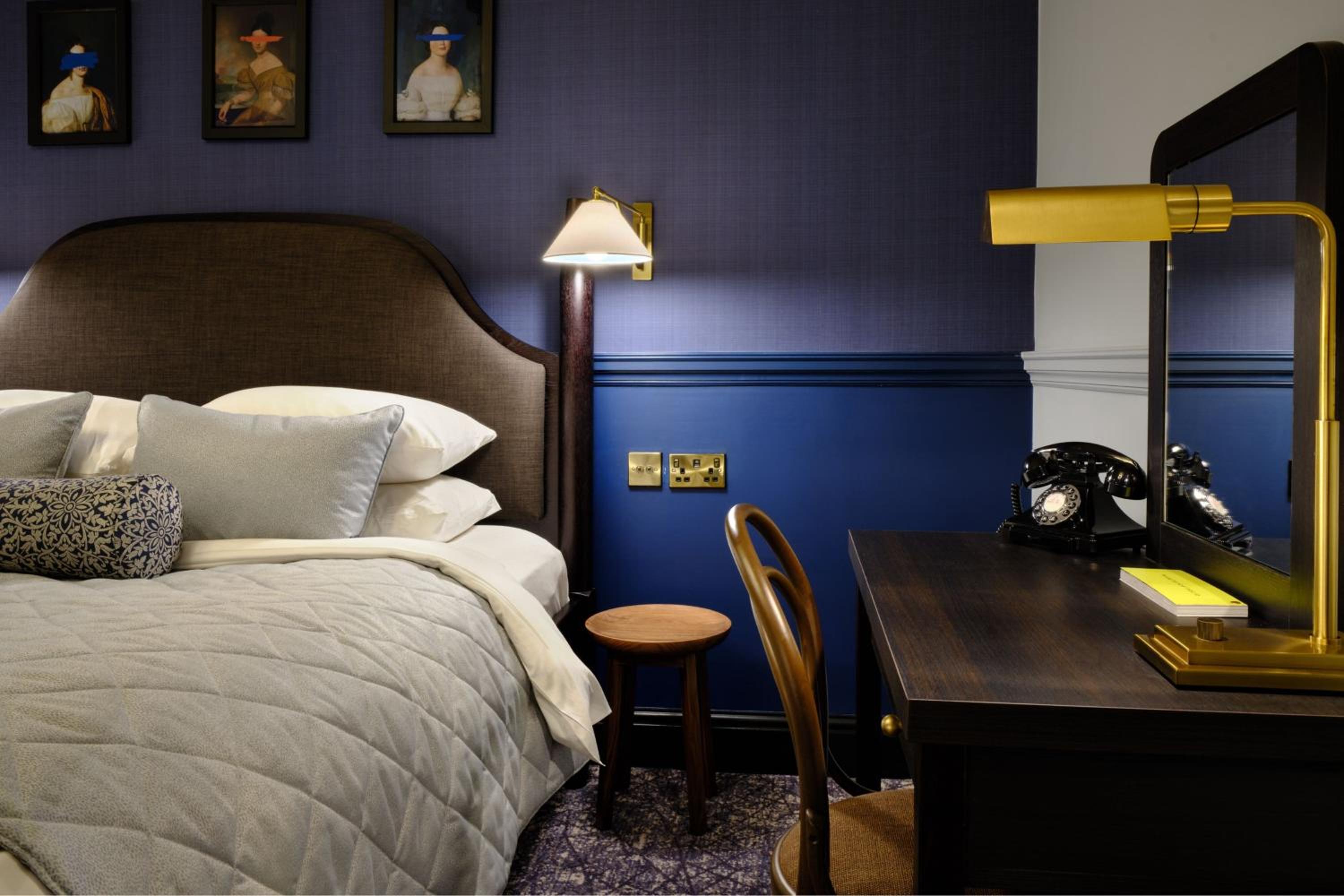Cinematography, Guest room, 1 King - Photo 11