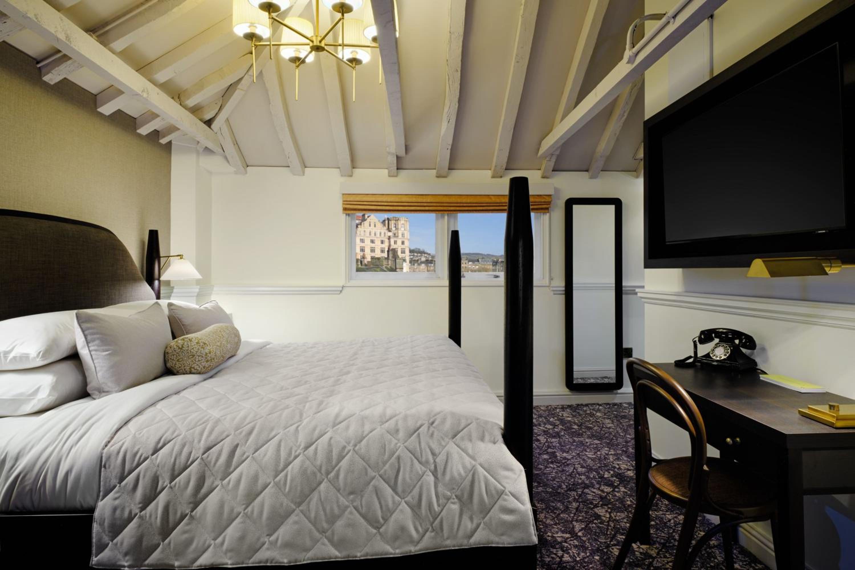 Cinematography, Guest room, 1 King - Photo 10