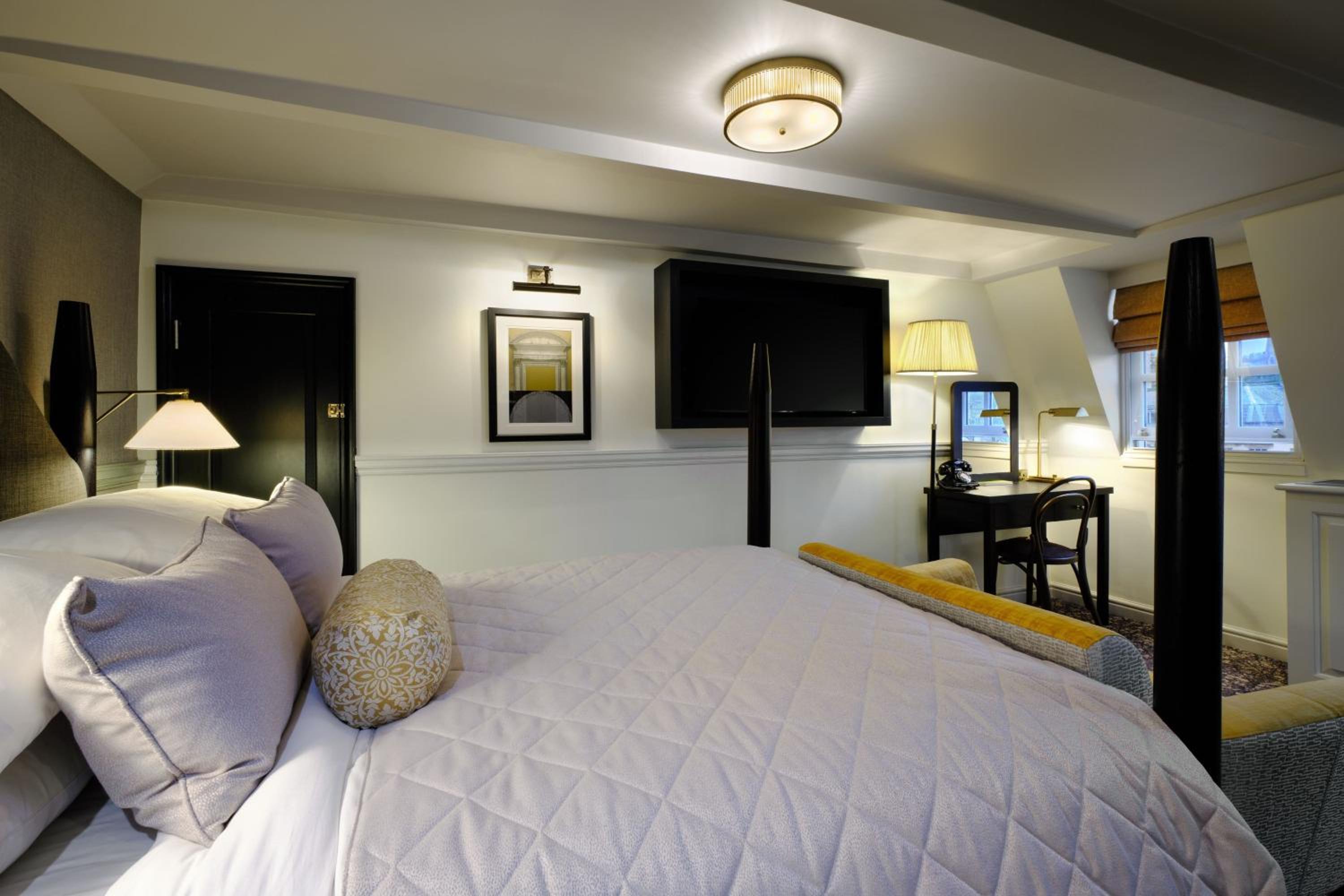 Superior Print, Guest room, 1 Double - Photo 5