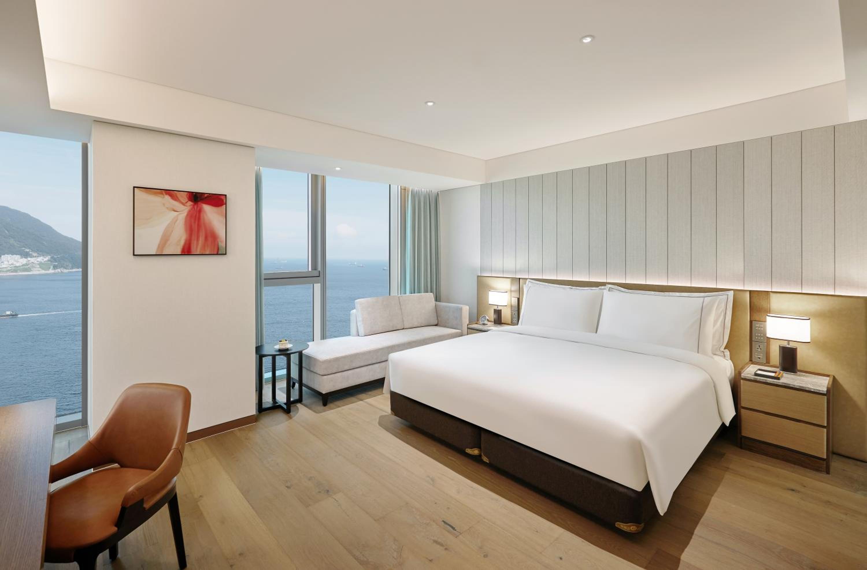 Premium King Room - Non-Smoking - Photo 1